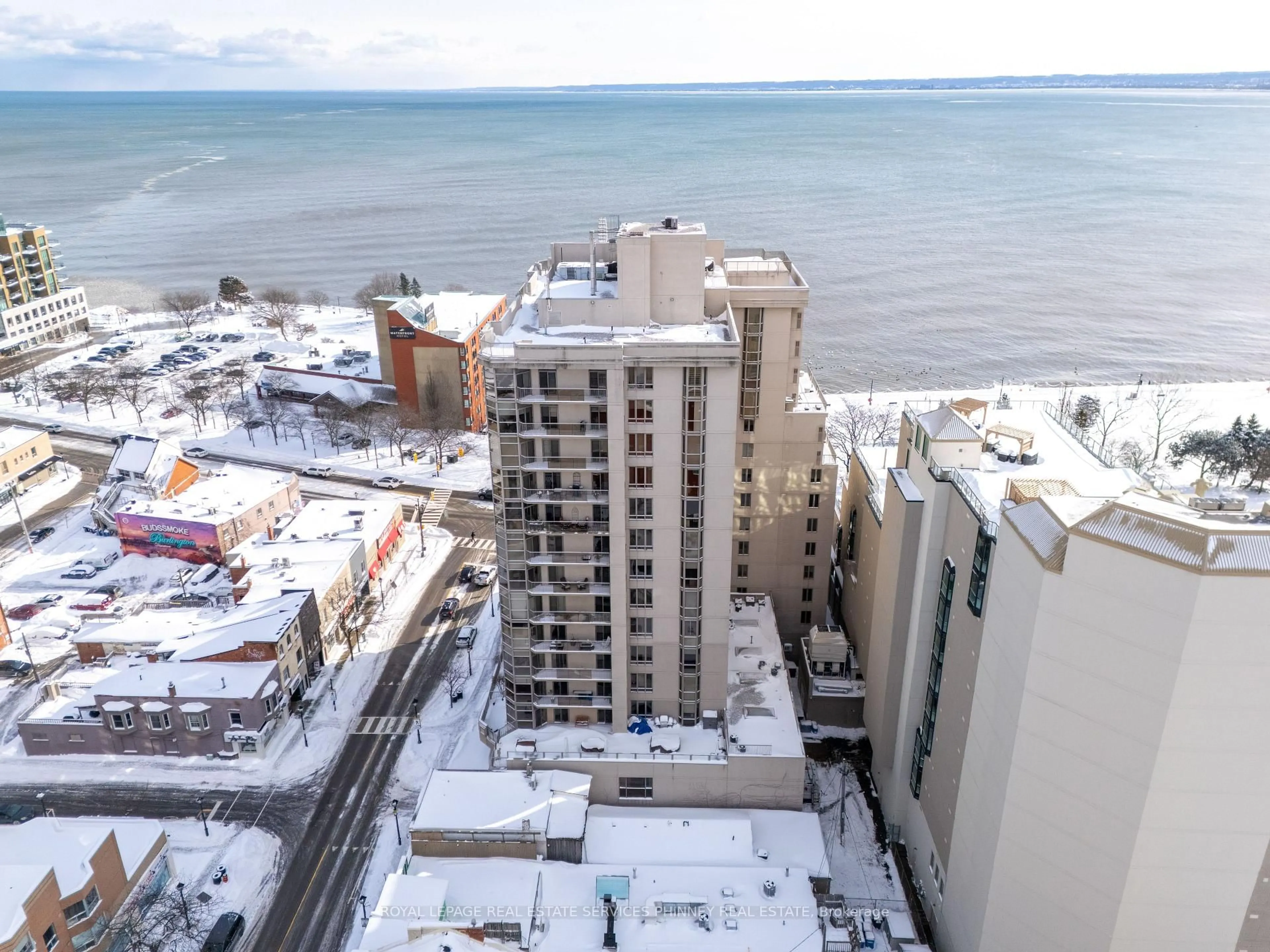 A pic from outside/outdoor area/front of a property/back of a property/a pic from drone, city buildings view from balcony for 1477 Lakeshore Rd #904, Burlington Ontario L7S 1B5