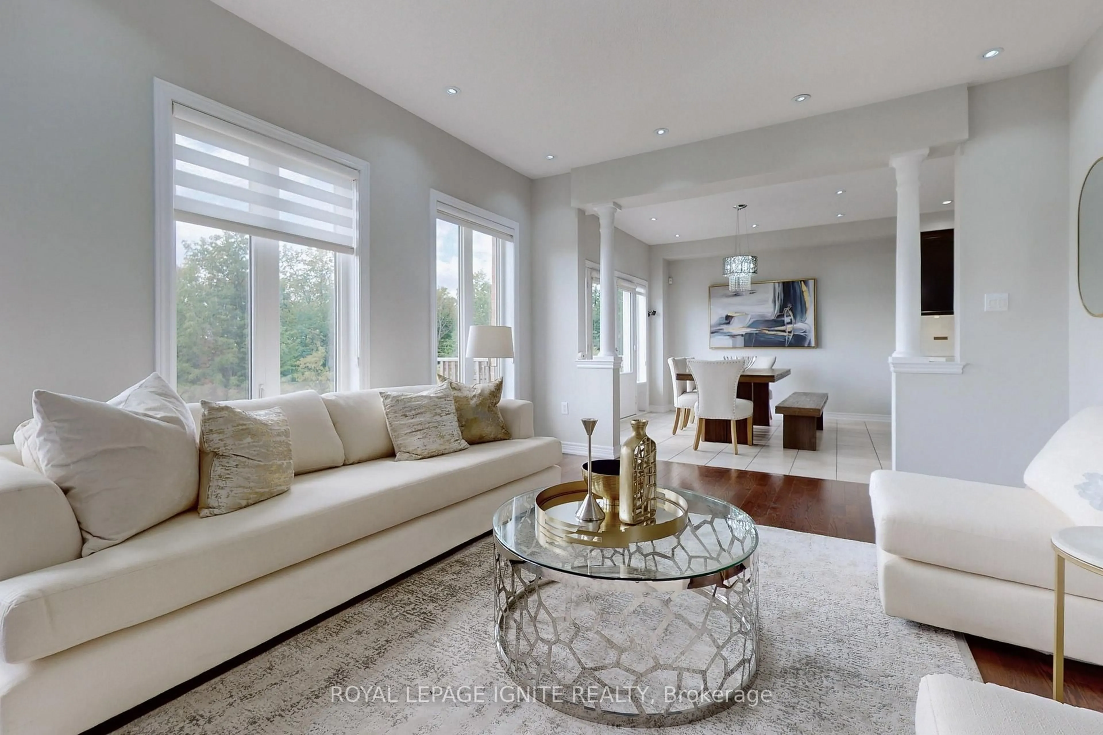 Living room with furniture, unknown for 24 Arrowpoint Dr, Brampton Ontario L6Y 0G8