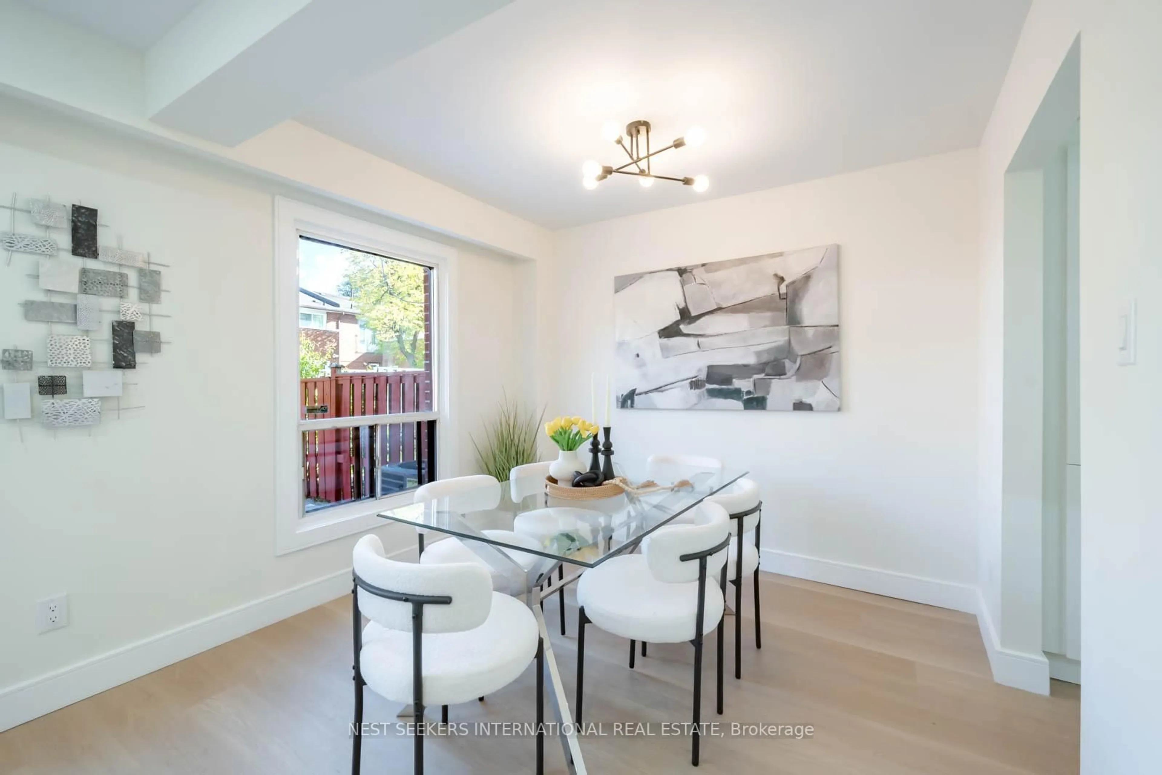 Dining room, unknown for 3430 Brandon Gate Dr #23, Mississauga Ontario L4T 3T4