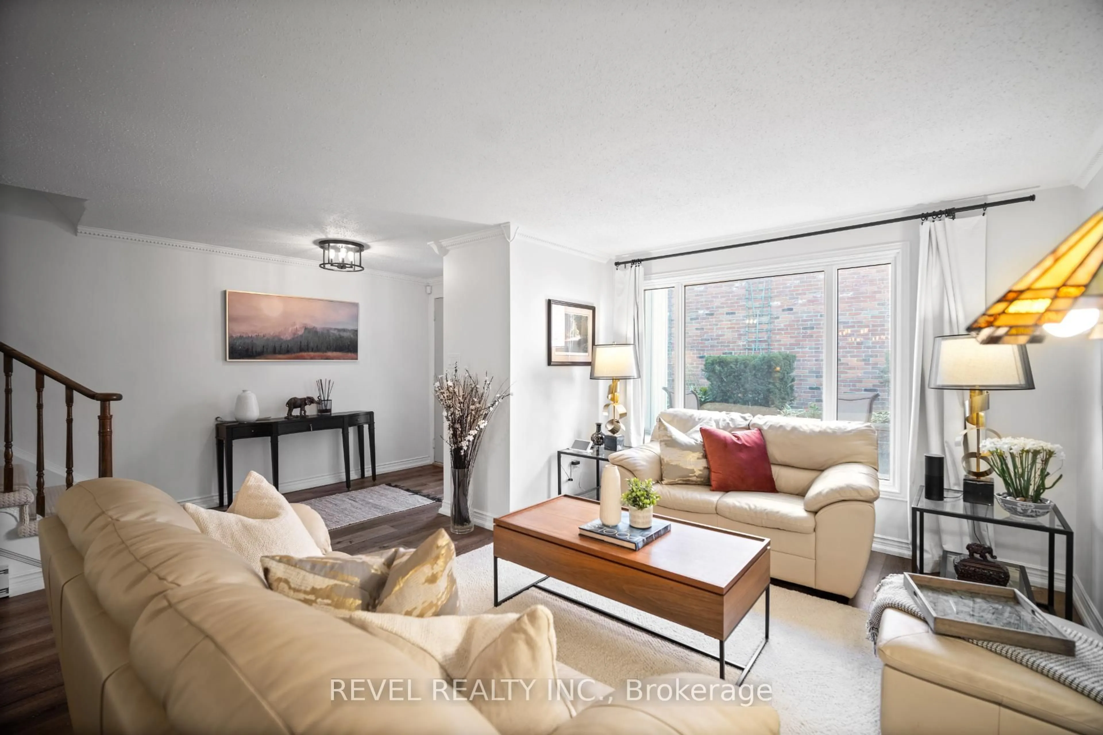 Living room with furniture, unknown for 2058 Brant St #3, Burlington Ontario L7P 3A6