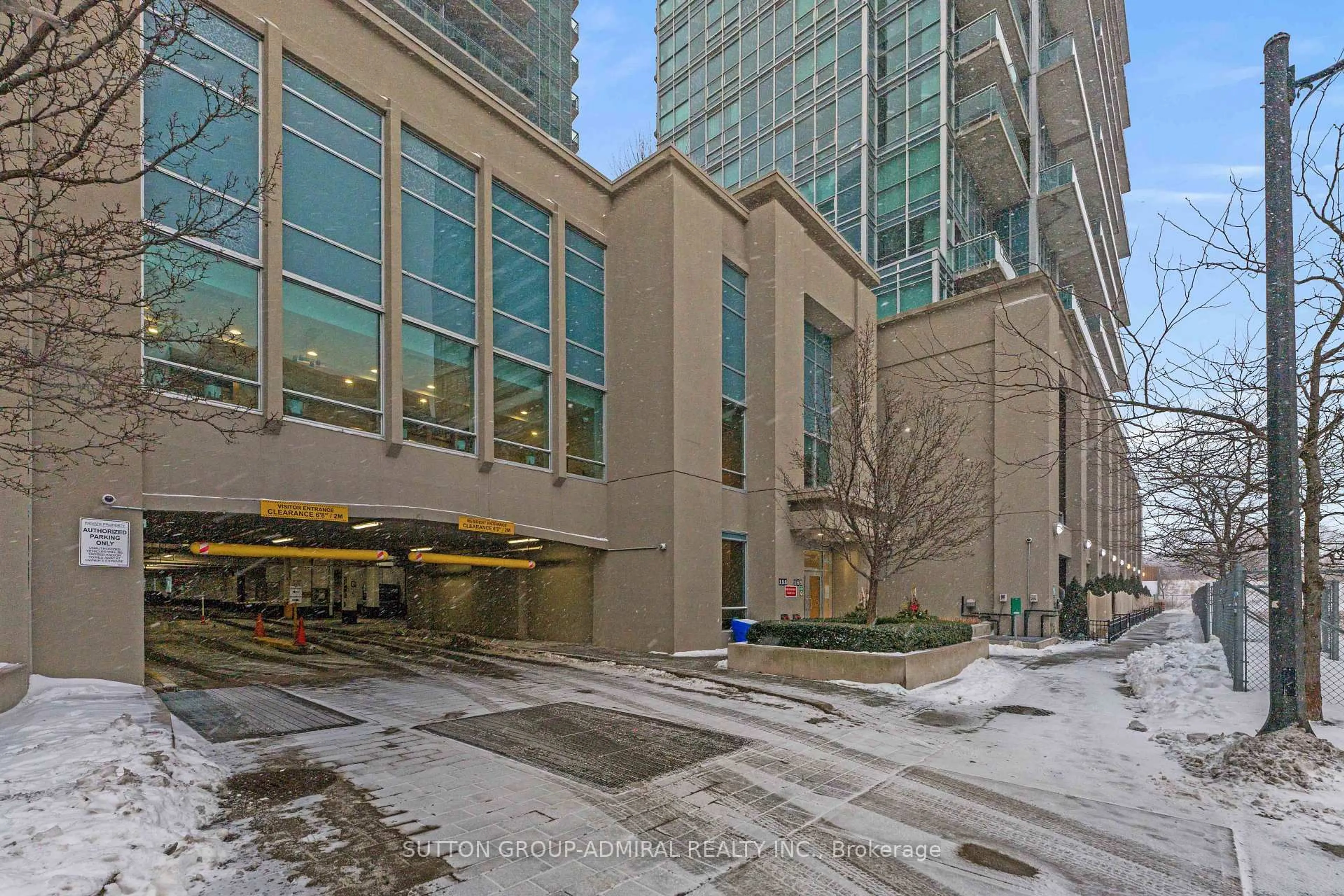 Indoor foyer for 155 Legion Rd #2513, Toronto Ontario M8Y 0A7