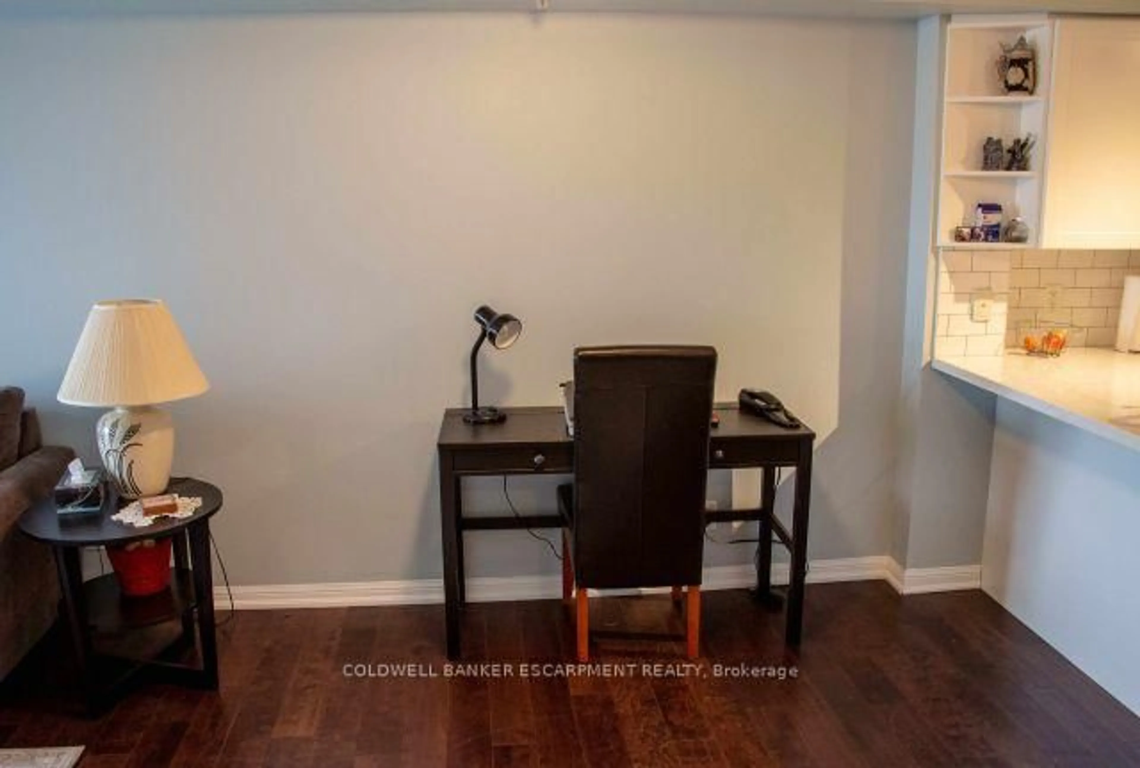 A pic of a room for 3070 Rotary Way #425, Burlington Ontario L7M 0H1