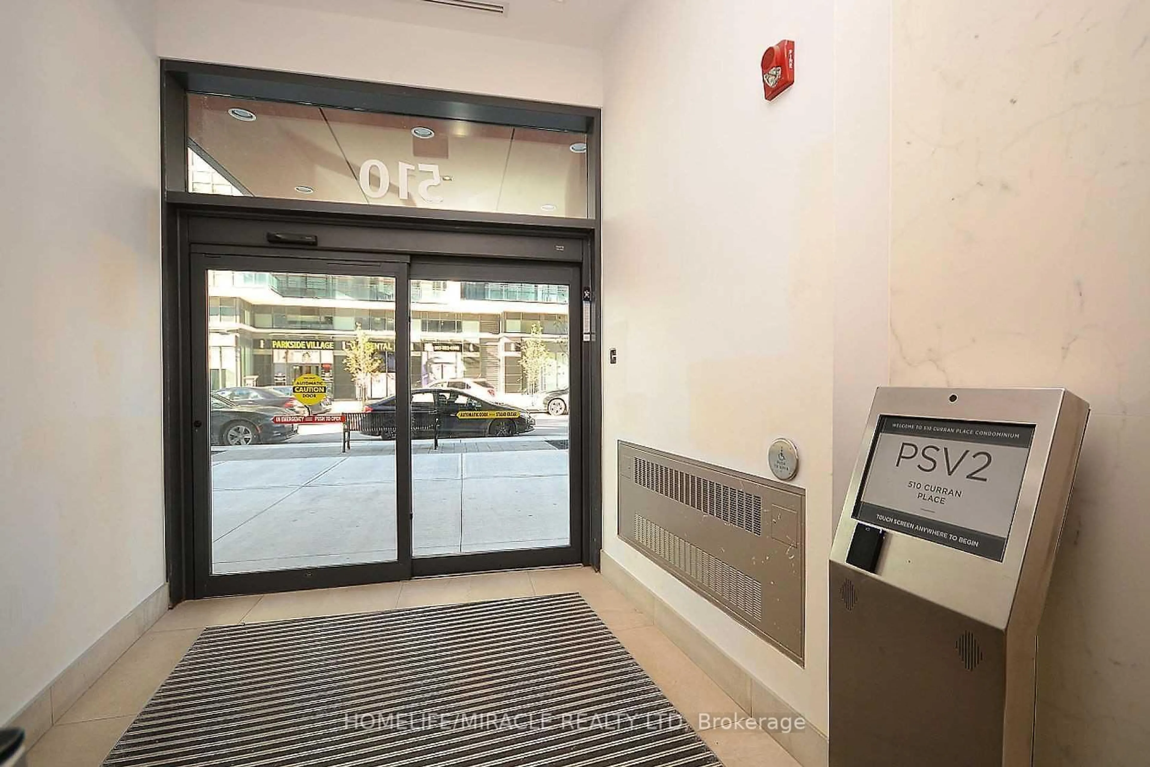Indoor foyer for 510 Curran Pl #2106, Mississauga Ontario L5B 0J4