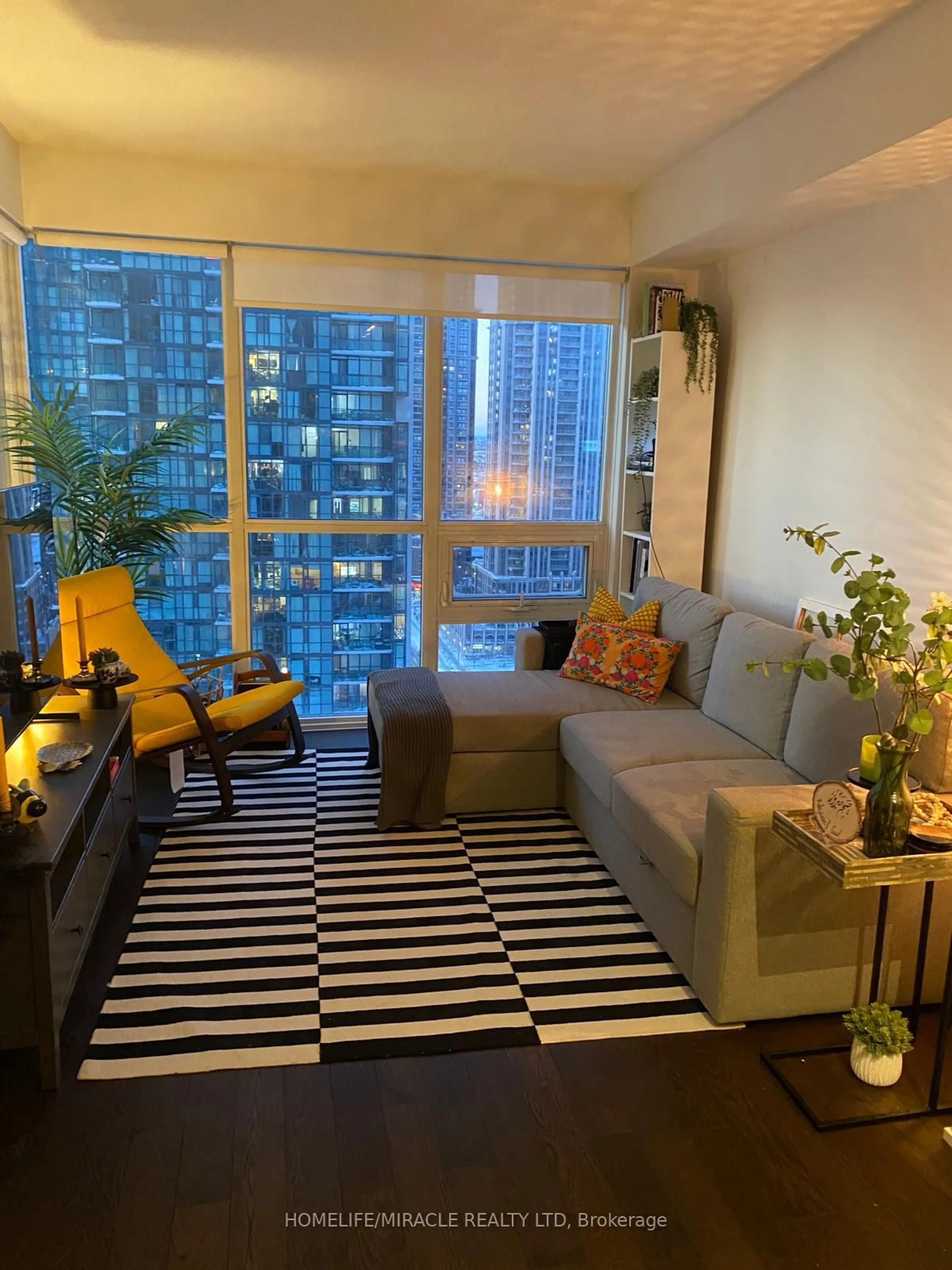 Living room with furniture, unknown for 510 Curran Pl #2106, Mississauga Ontario L5B 0J4