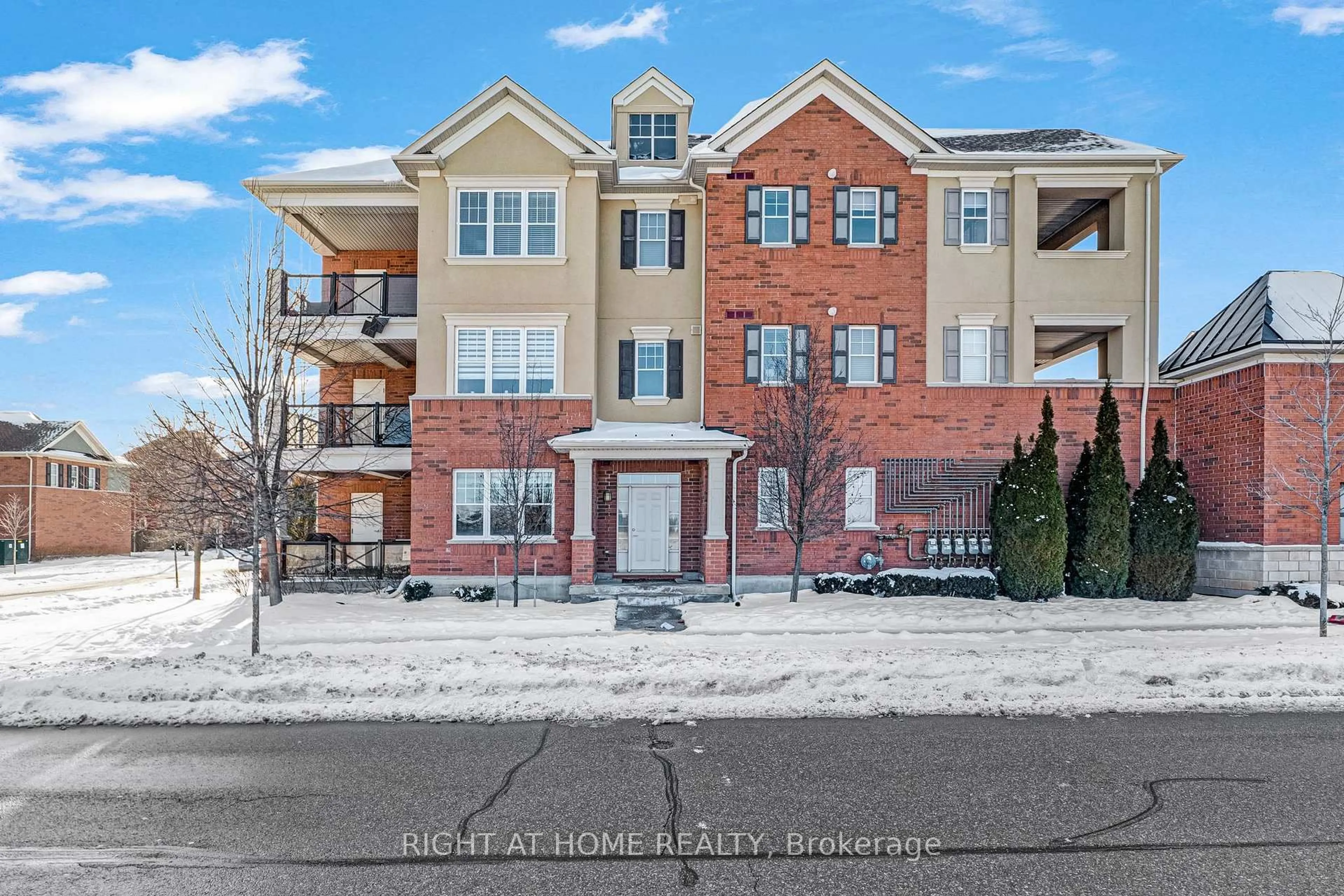 Home with brick exterior material, unknown for 277 Gatwick Dr #101, Oakville Ontario L6H 0K7