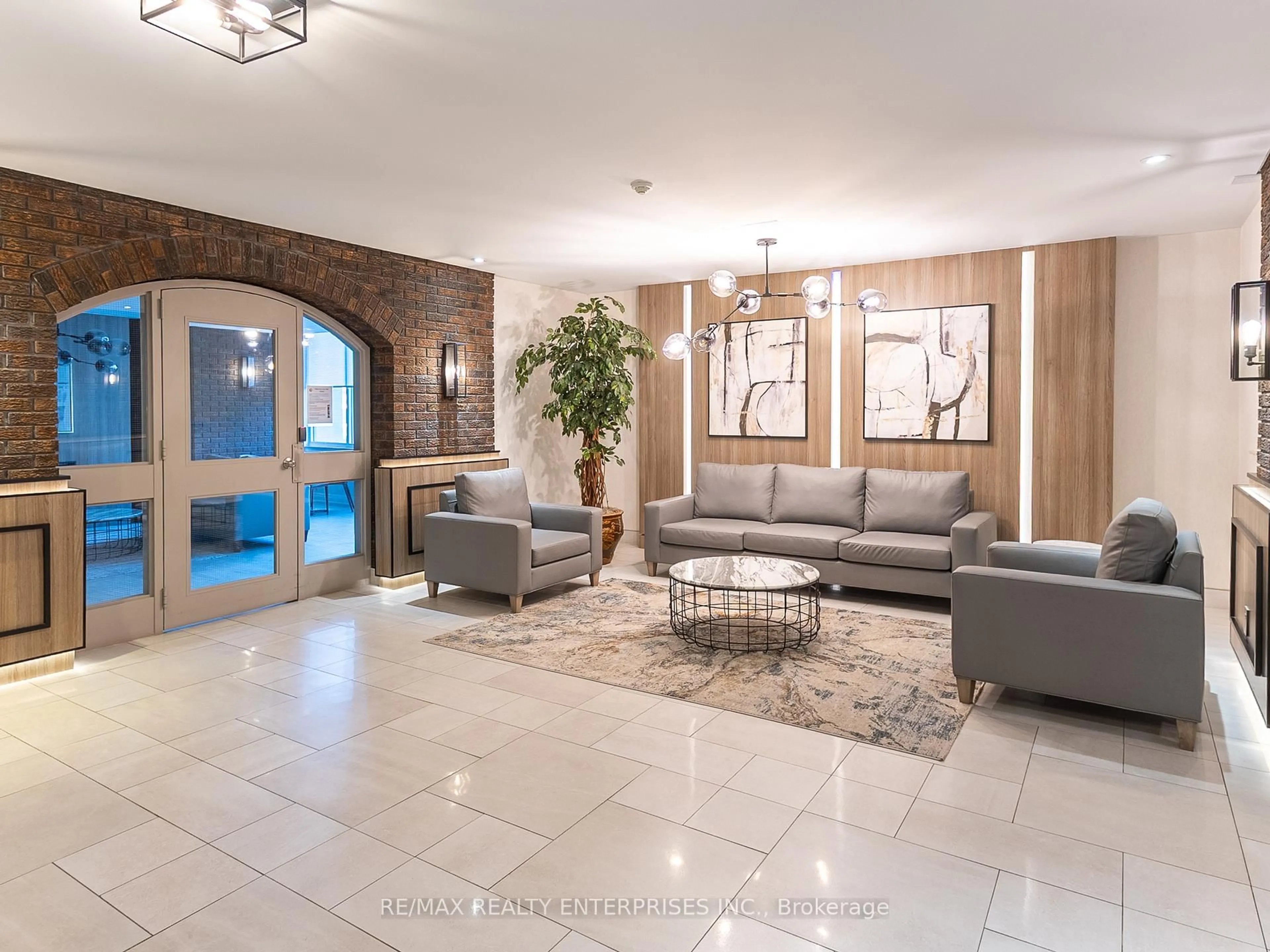 Lobby for 966 Inverhouse Dr #1103, Mississauga Ontario L5J 4B6