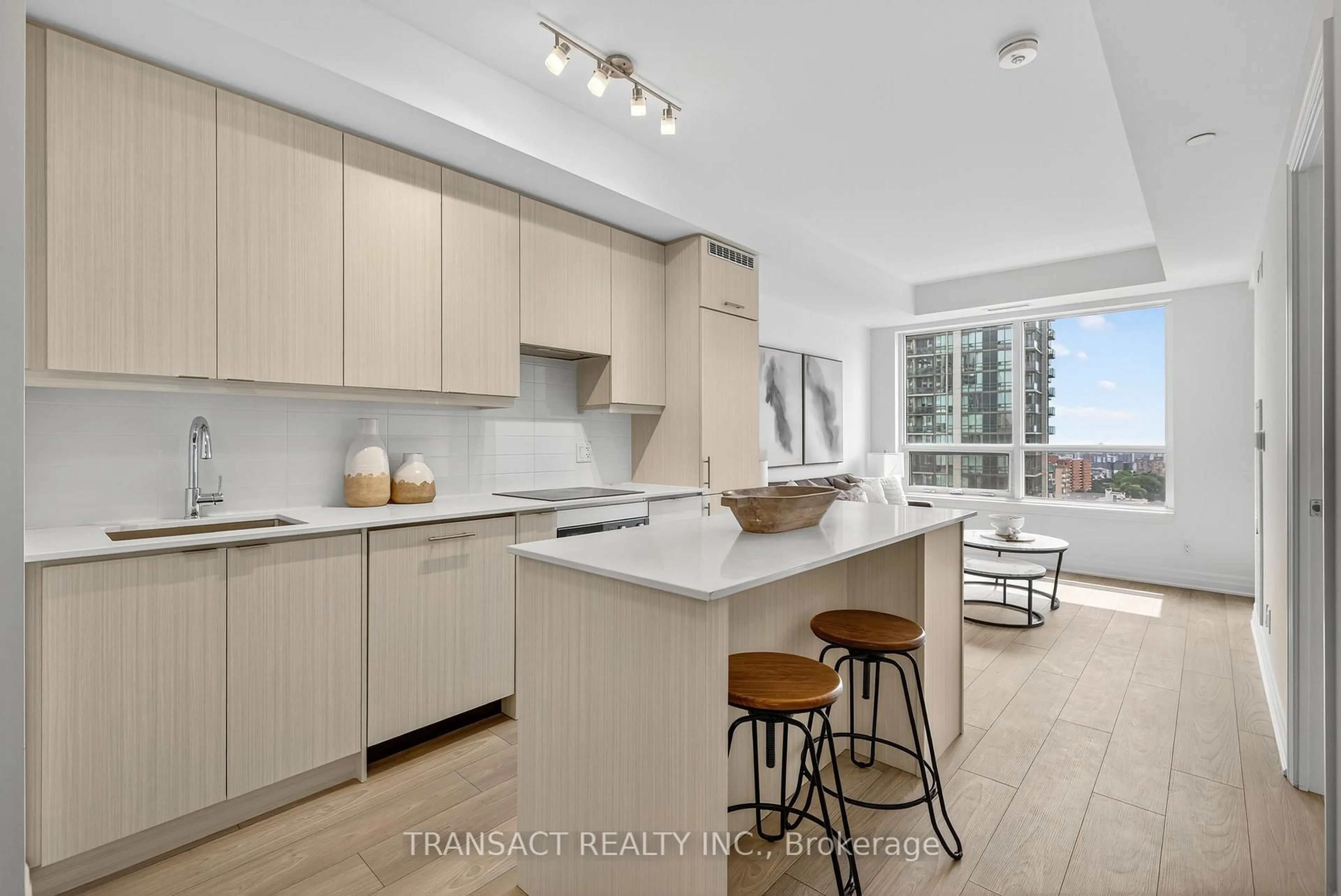 Open concept kitchen, unknown for 36 Elm Dr #1706, Mississauga Ontario L5B 0N3