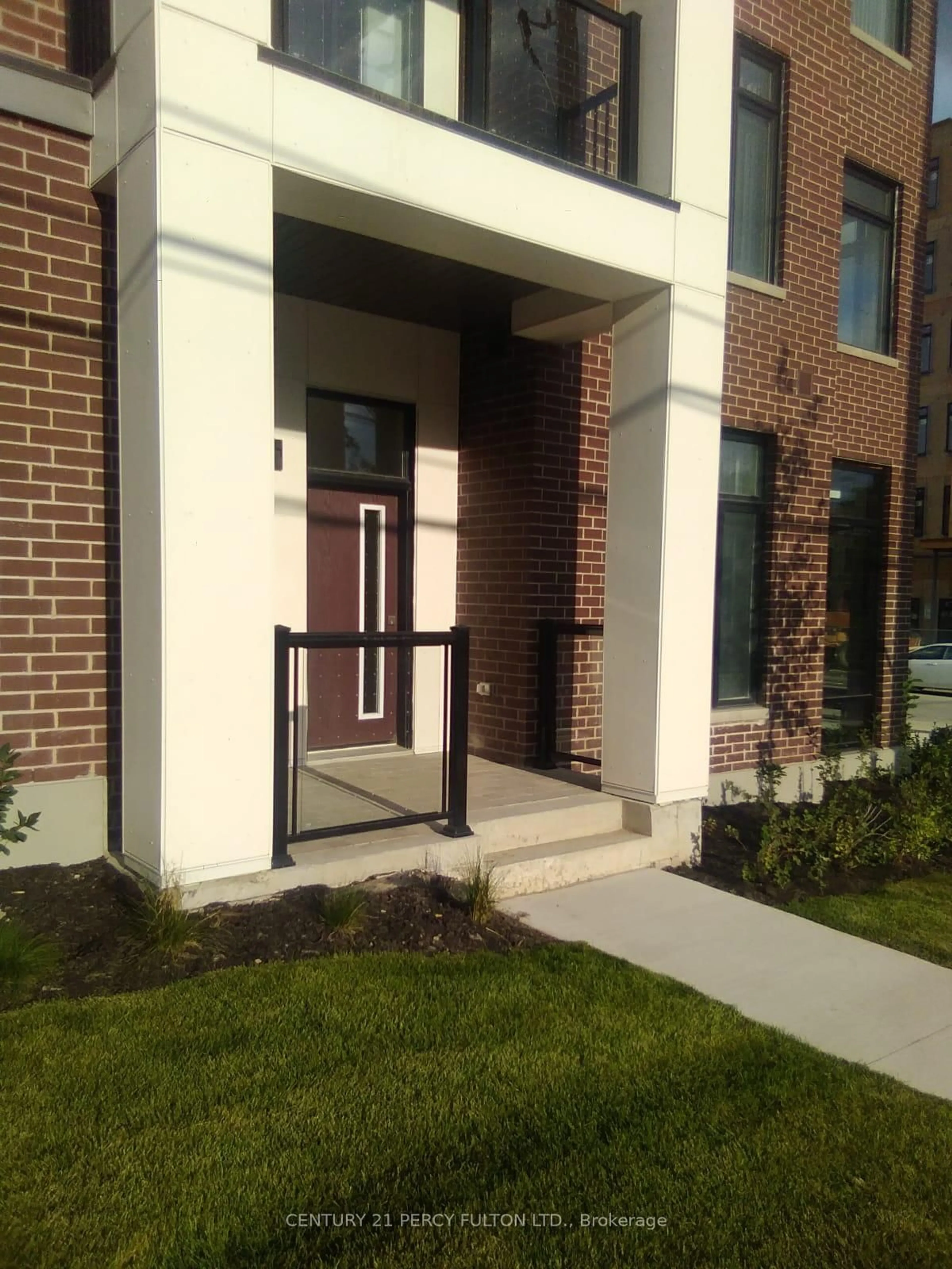 Unknown for 160 Canon Jackson Dr #A104, Toronto Ontario M6M 0C1