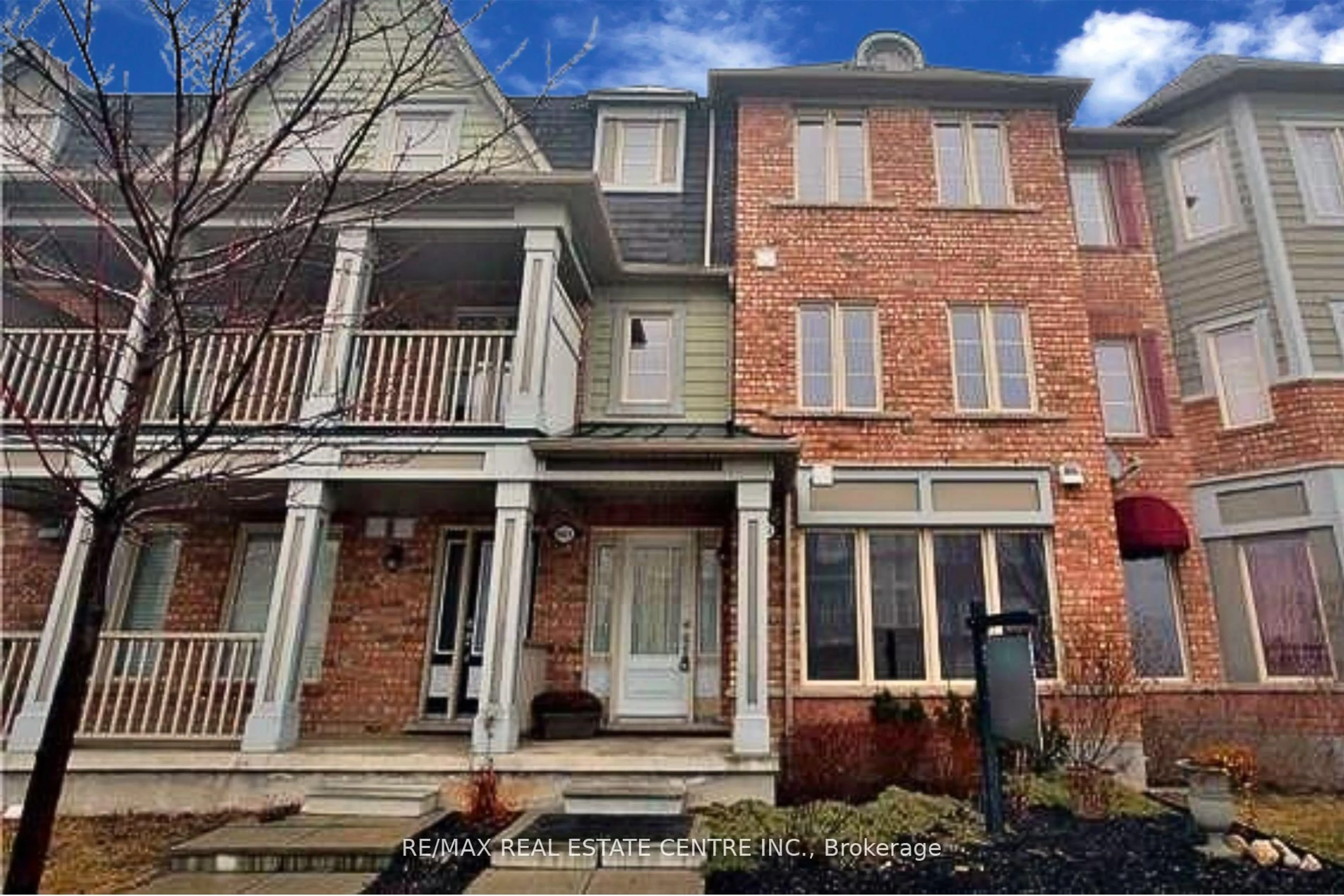 Home with brick exterior material, street for 662 Scott Blvd, Milton Ontario L9T 0P3