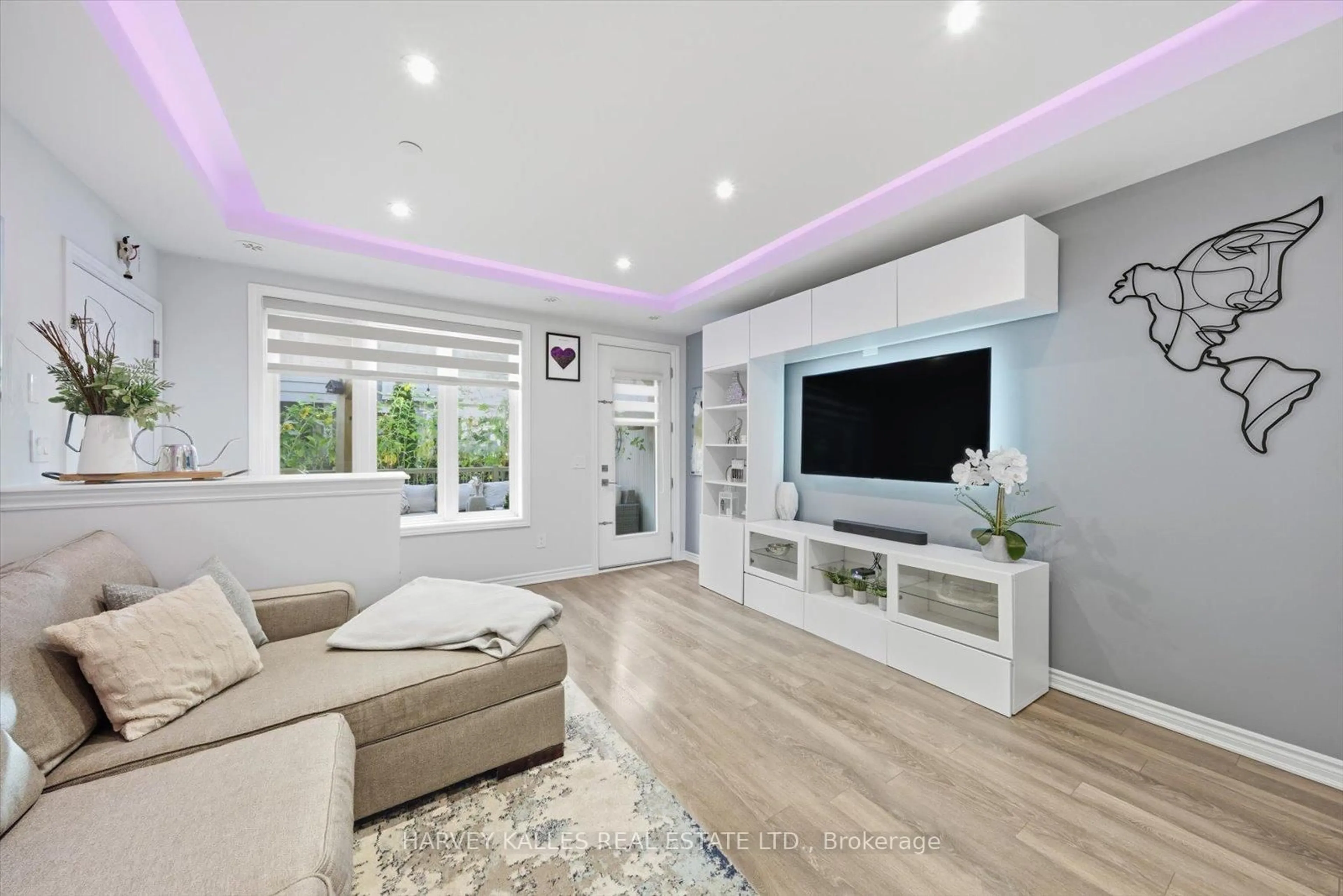 Home theater for 95 Eastwood Park Gdns #21, Toronto Ontario M8W 0B9