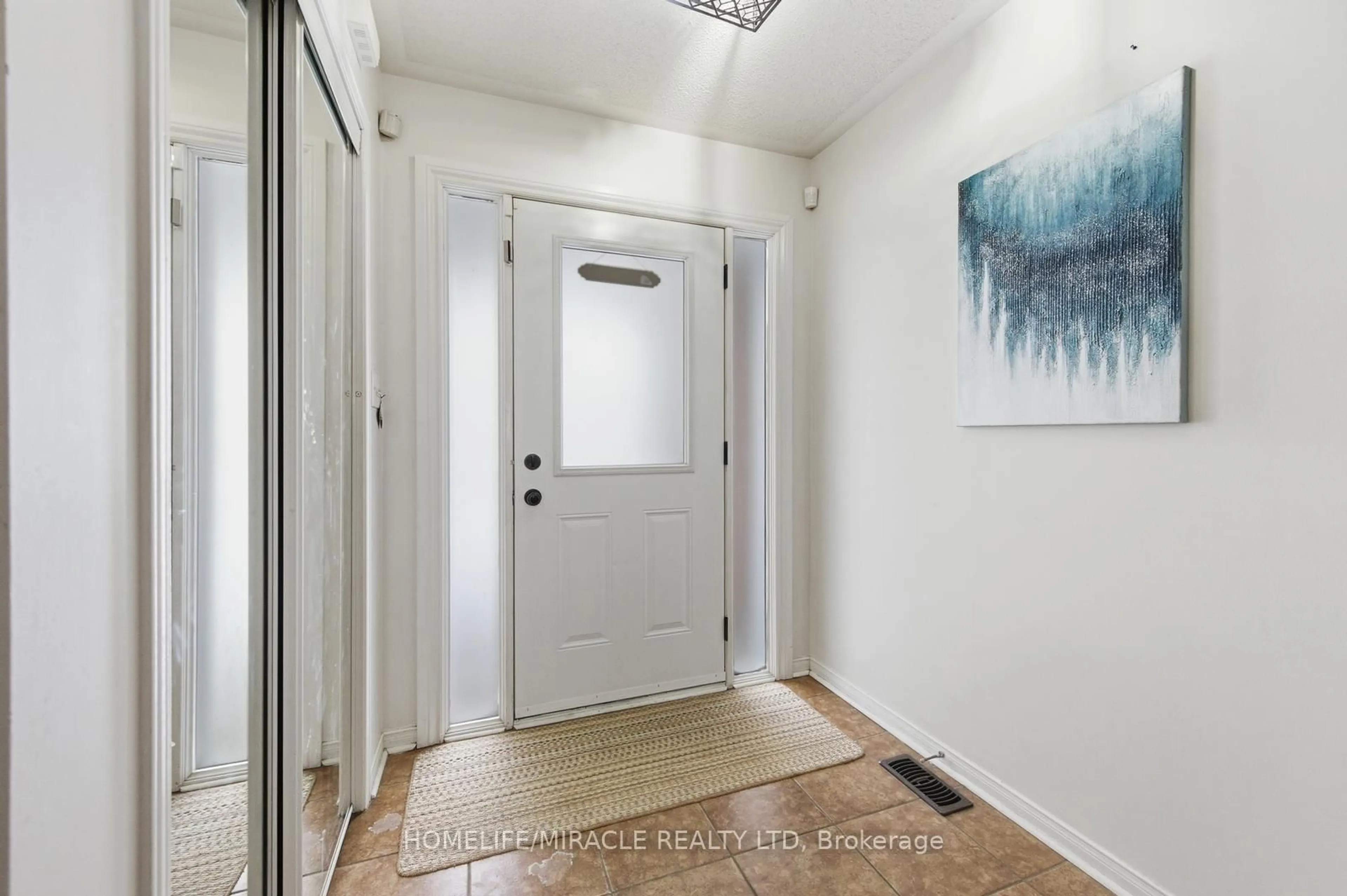 Indoor entryway for 99 Spicebush Terr, Brampton Ontario L6X 0J5