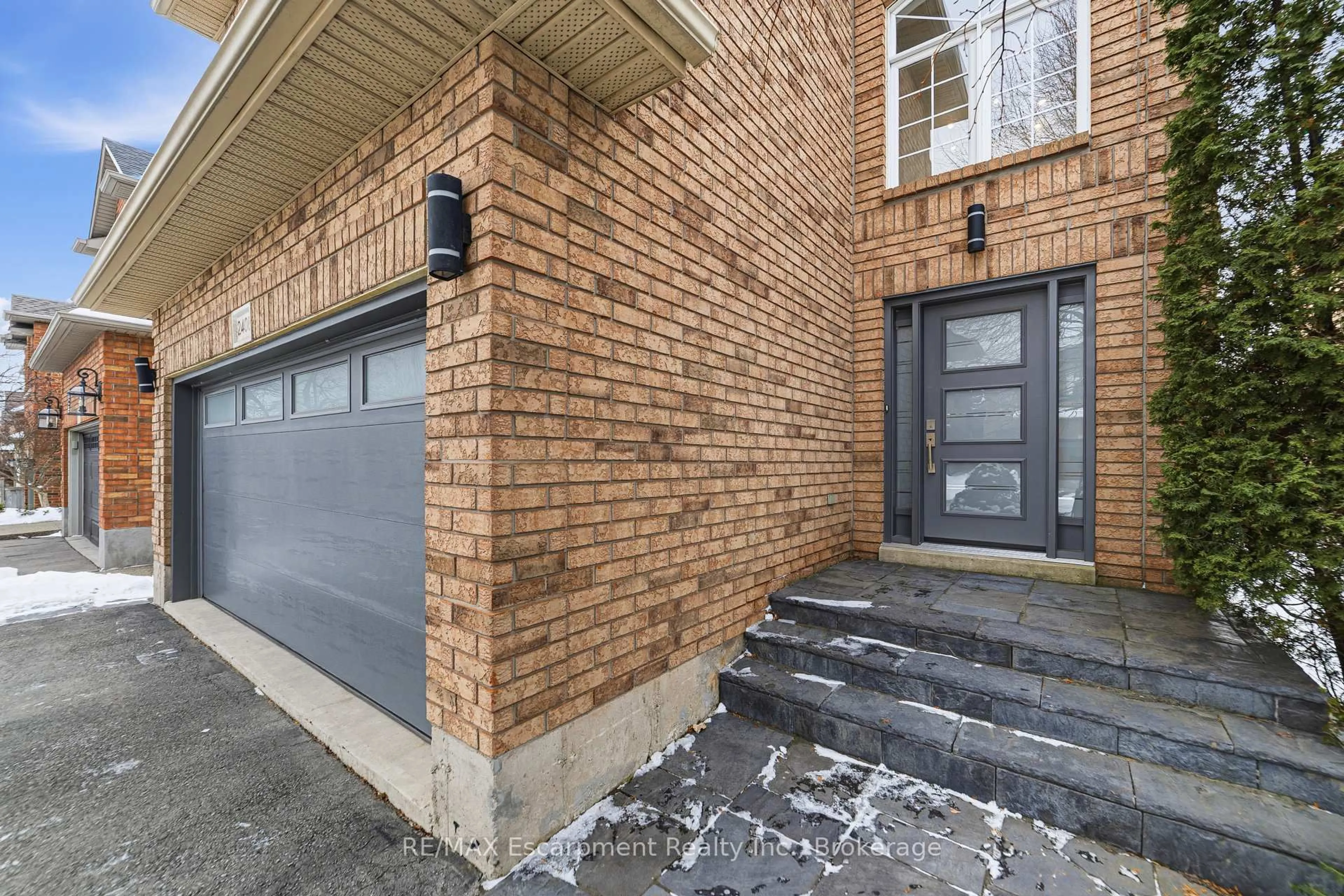 Home with brick exterior material, street for 2408 Valley Heights Cres, Oakville Ontario L6H 6X2