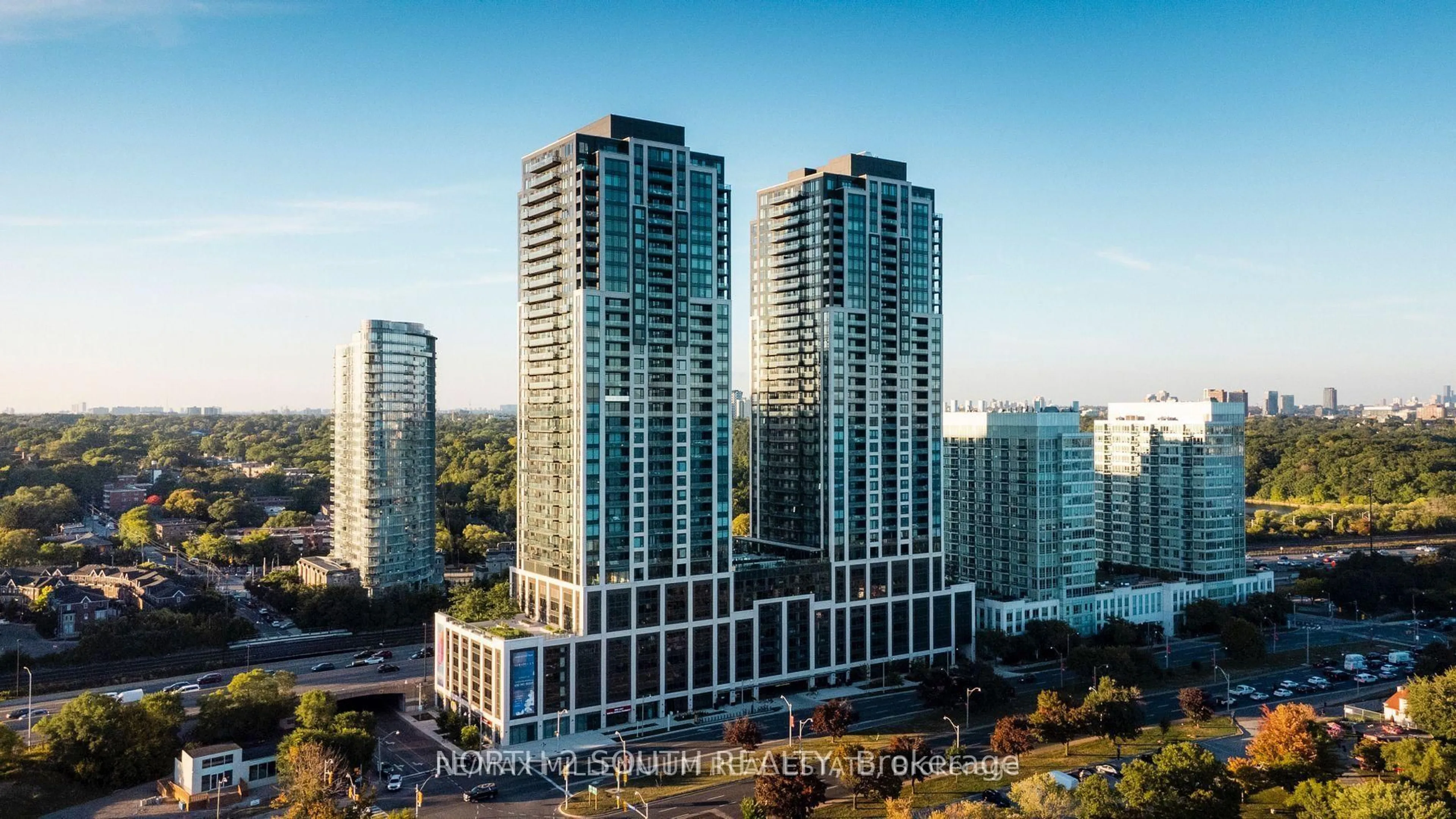 A pic from outside/outdoor area/front of a property/back of a property/a pic from drone, city buildings view from balcony for 1928 Lakeshore Blvd #3205, Toronto Ontario M6S 0B1