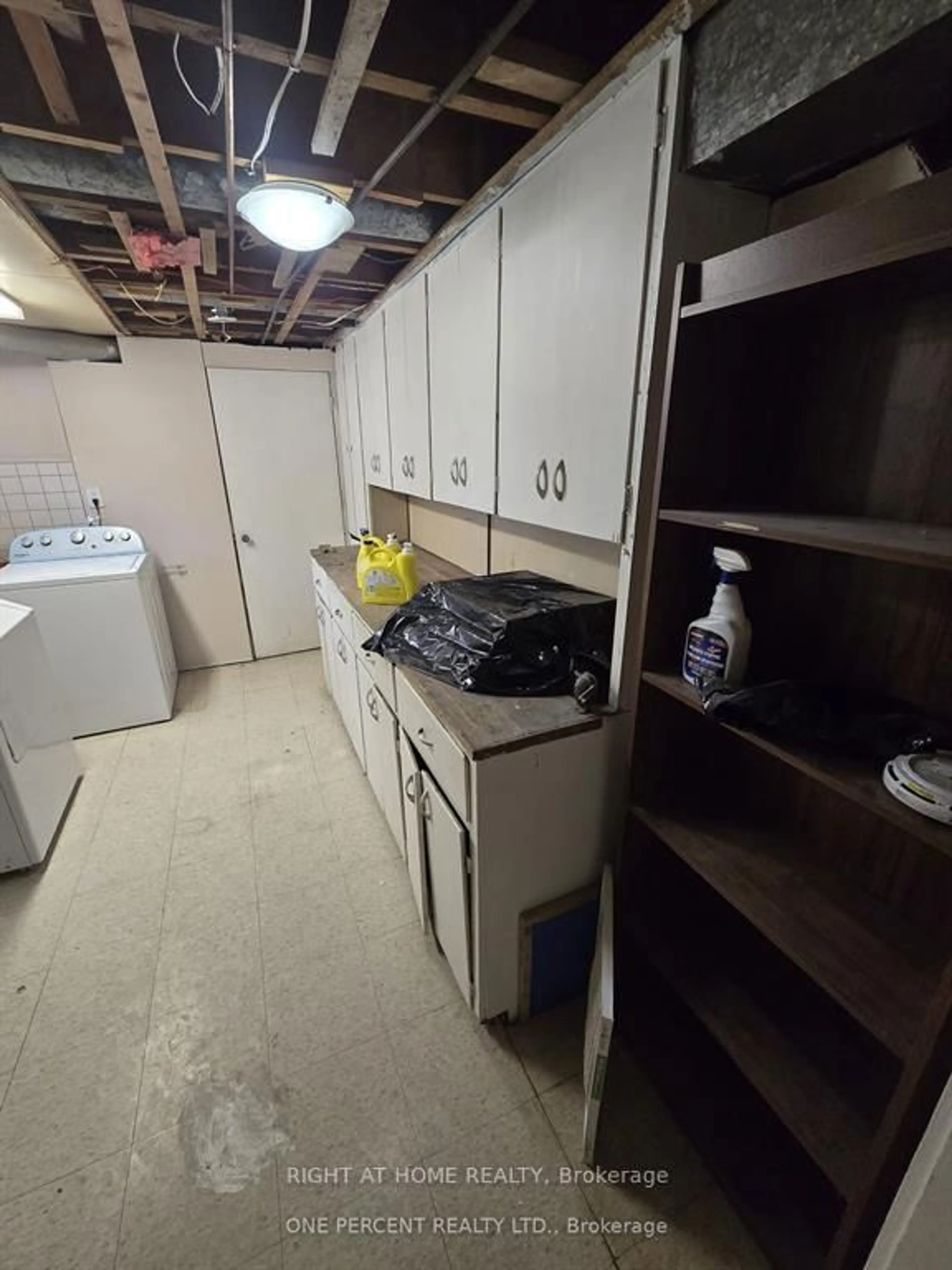 Unknown for 70 Bunnell Cres, Toronto Ontario M3M 2C1