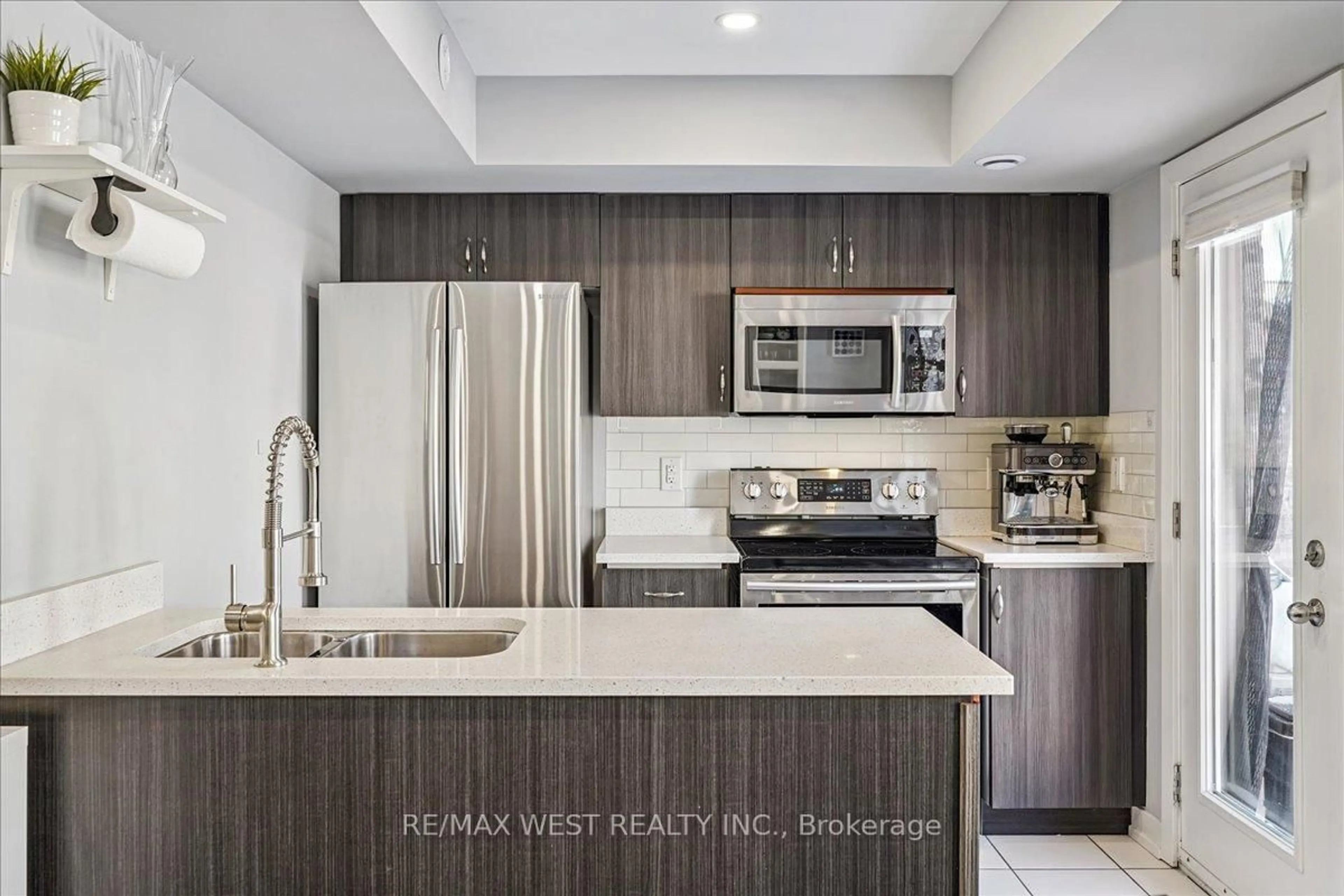 Unknown for 80 Parrotta Dr #148, Toronto Ontario M9M 0E6