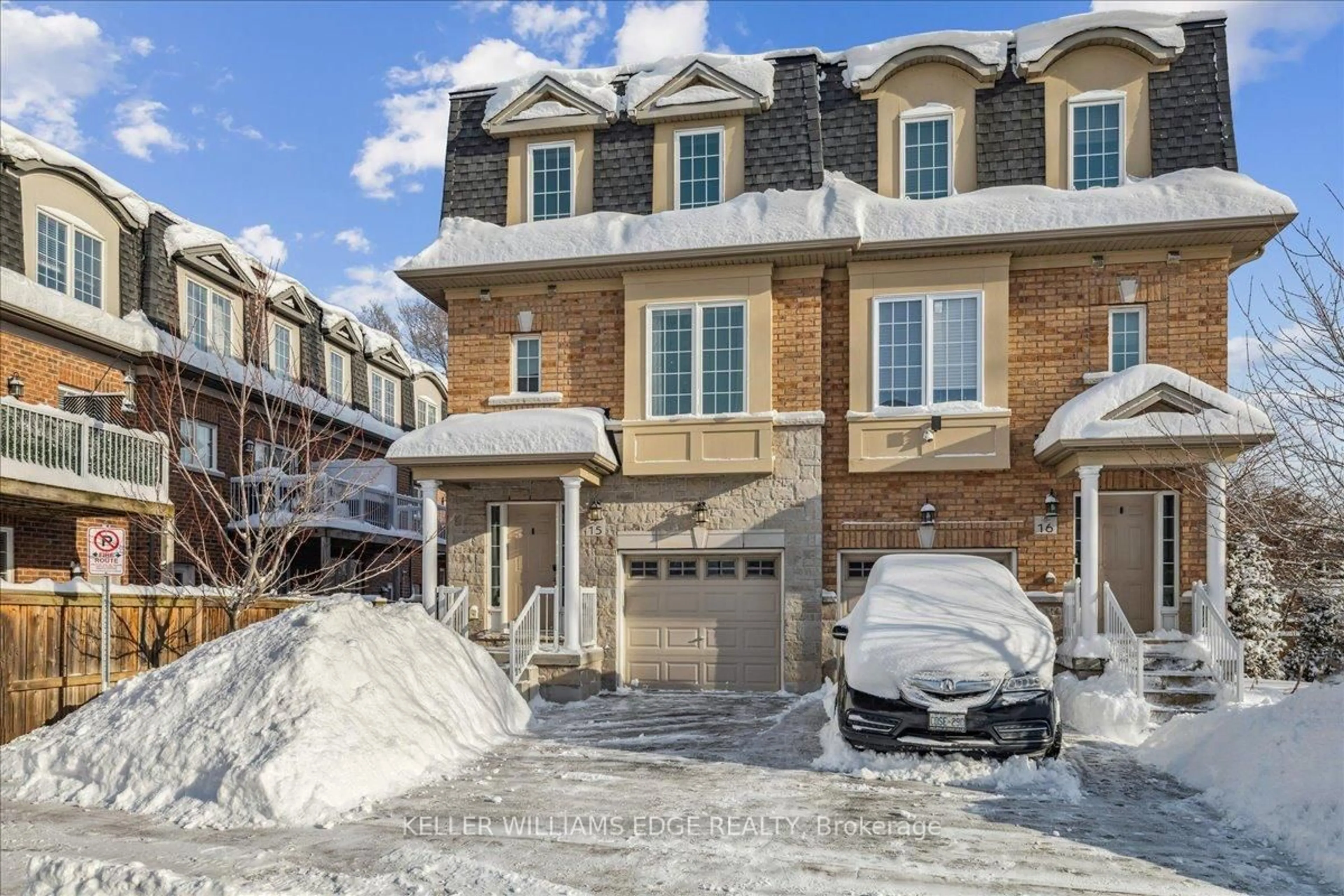 A pic from outside/outdoor area/front of a property/back of a property/a pic from drone, street for 2220 Queensway Dr #15, Burlington Ontario L7R 0E7