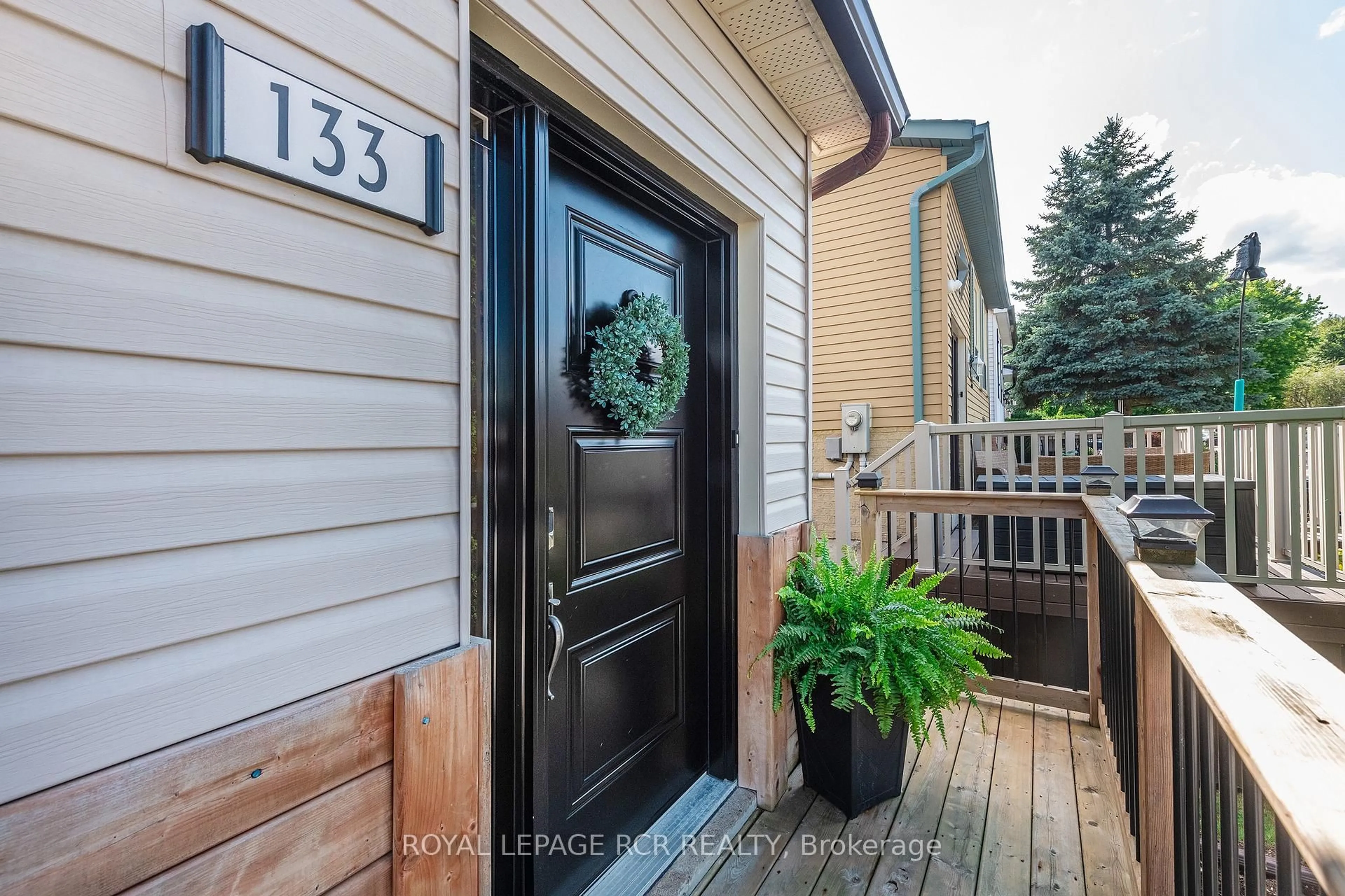 Indoor entryway for 133 Goldgate Cres, Orangeville Ontario L9W 4C2