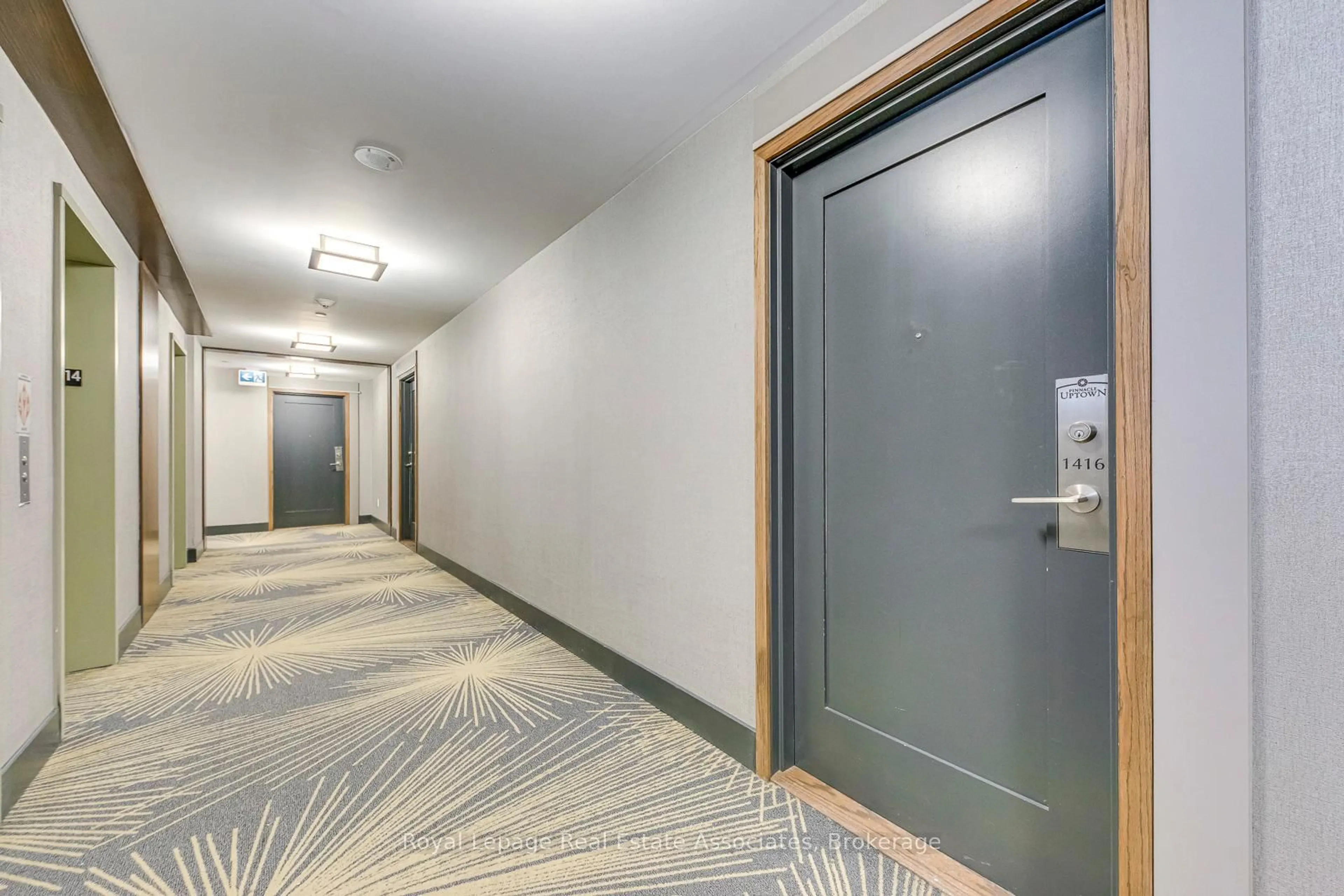 Indoor foyer for 5033 Four Springs Ave #1416, Mississauga Ontario L5R 0G6