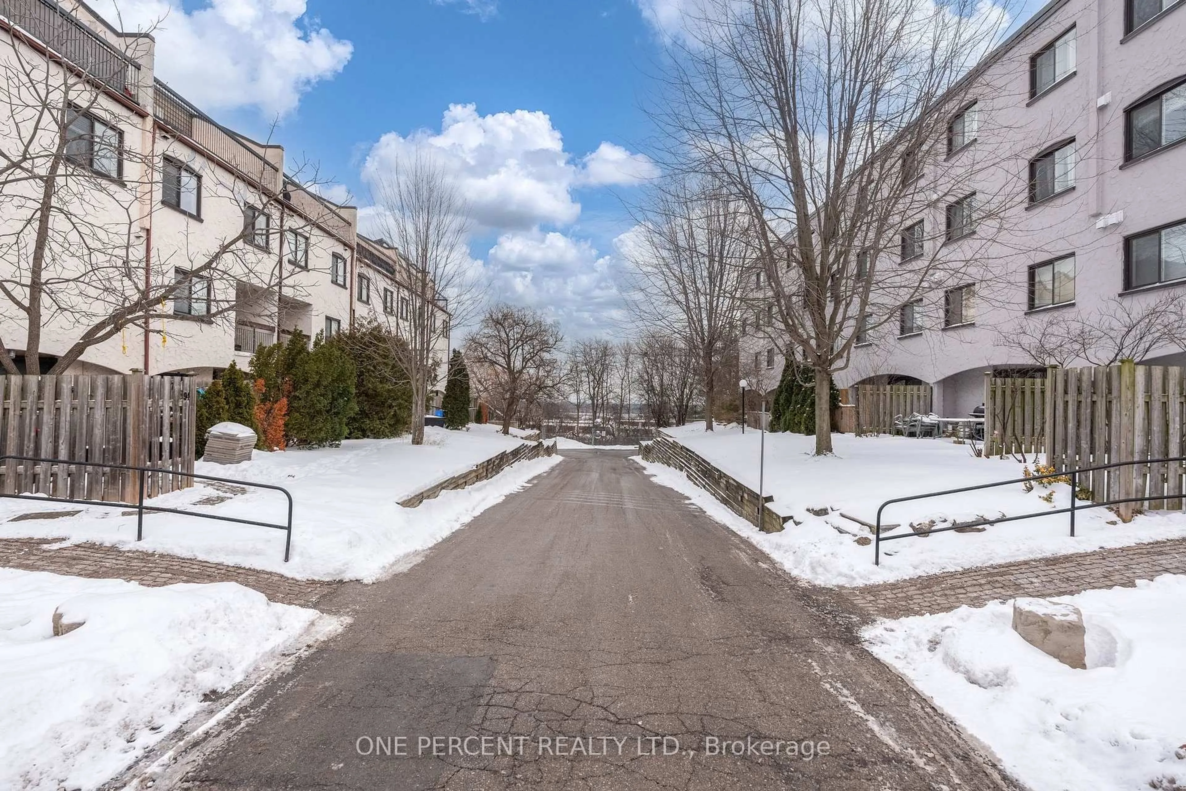 Patio, street for 1036 Falgarwood Dr #79, Oakville Ontario L6H 2P3