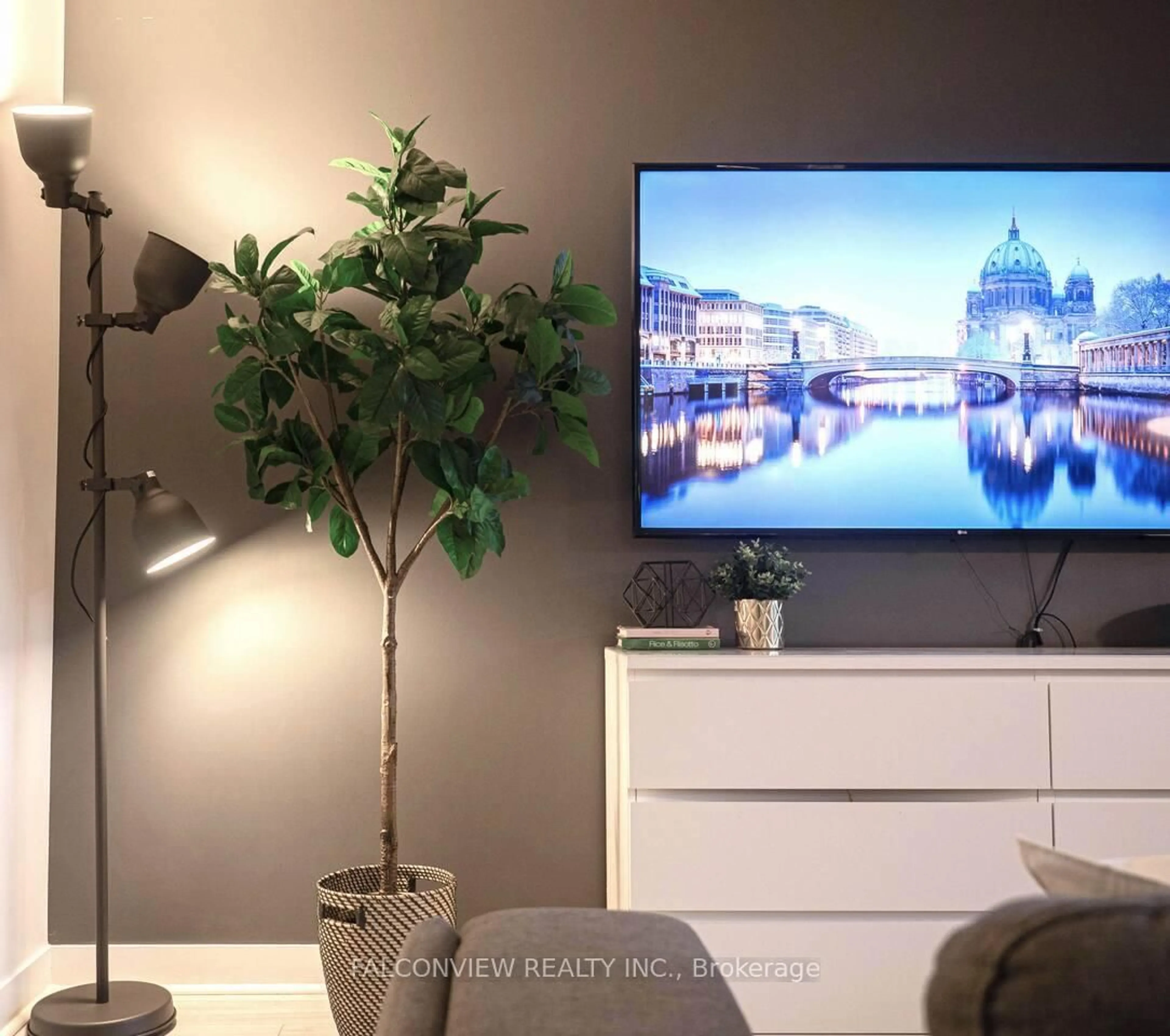 A pic of a room for 165 Legion Rd #631, Toronto Ontario M8Y 0B3