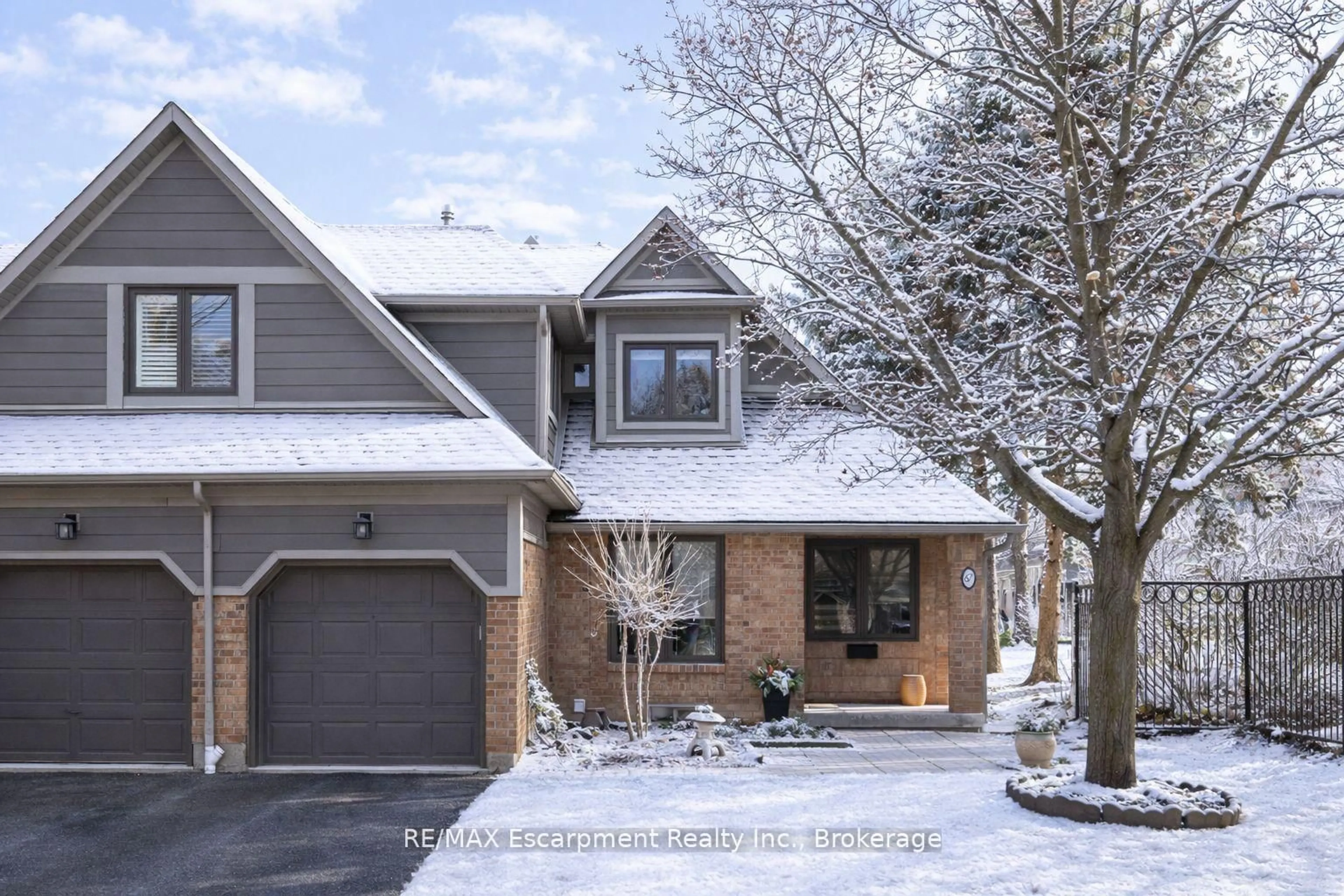 Home with brick exterior material, street for 2199 Burnhamthorpe Rd #67, Mississauga Ontario L5L 5M7