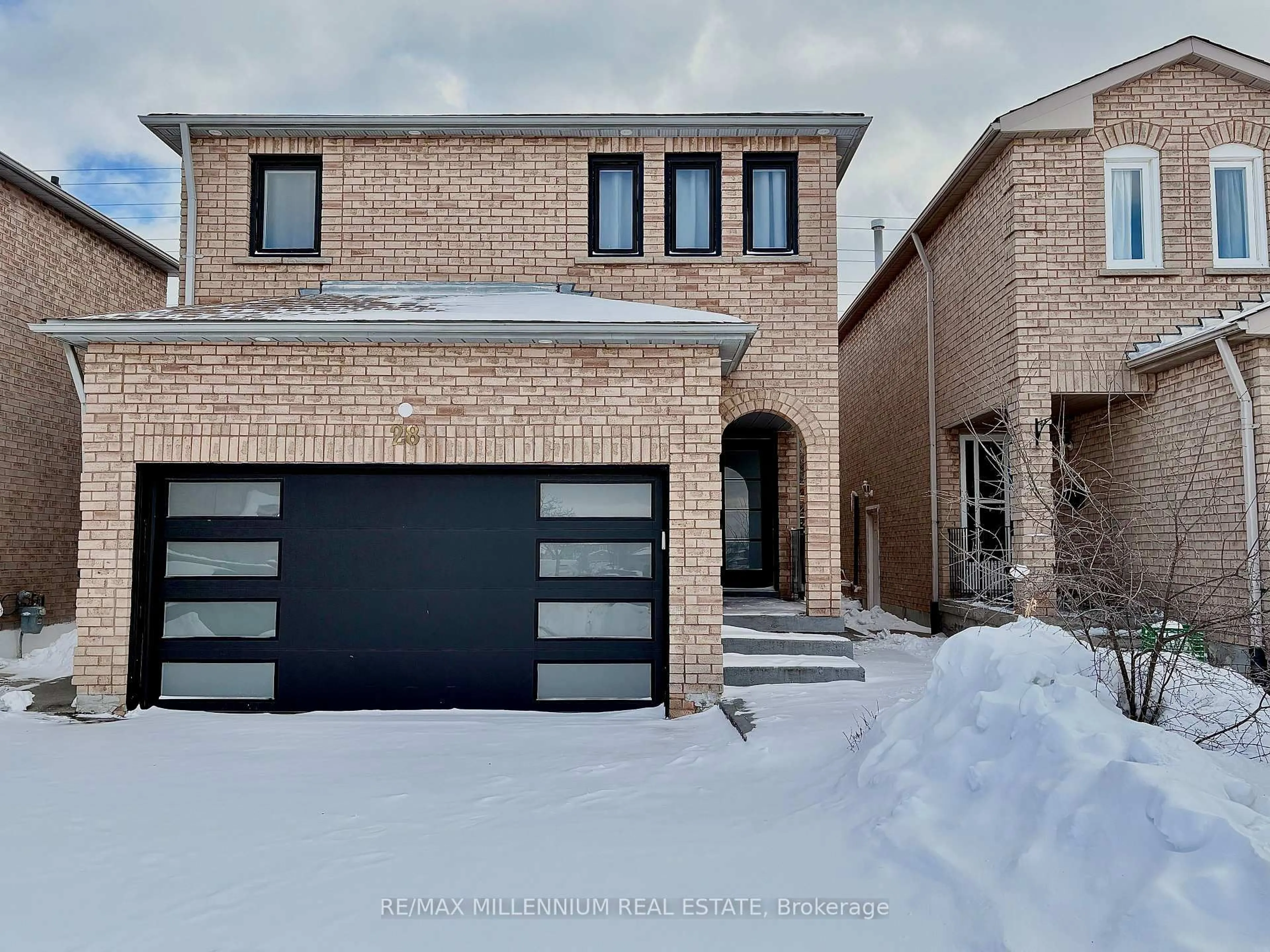 Home with brick exterior material, street for 28 Hendricks Cres, Brampton Ontario L6Y 4L2