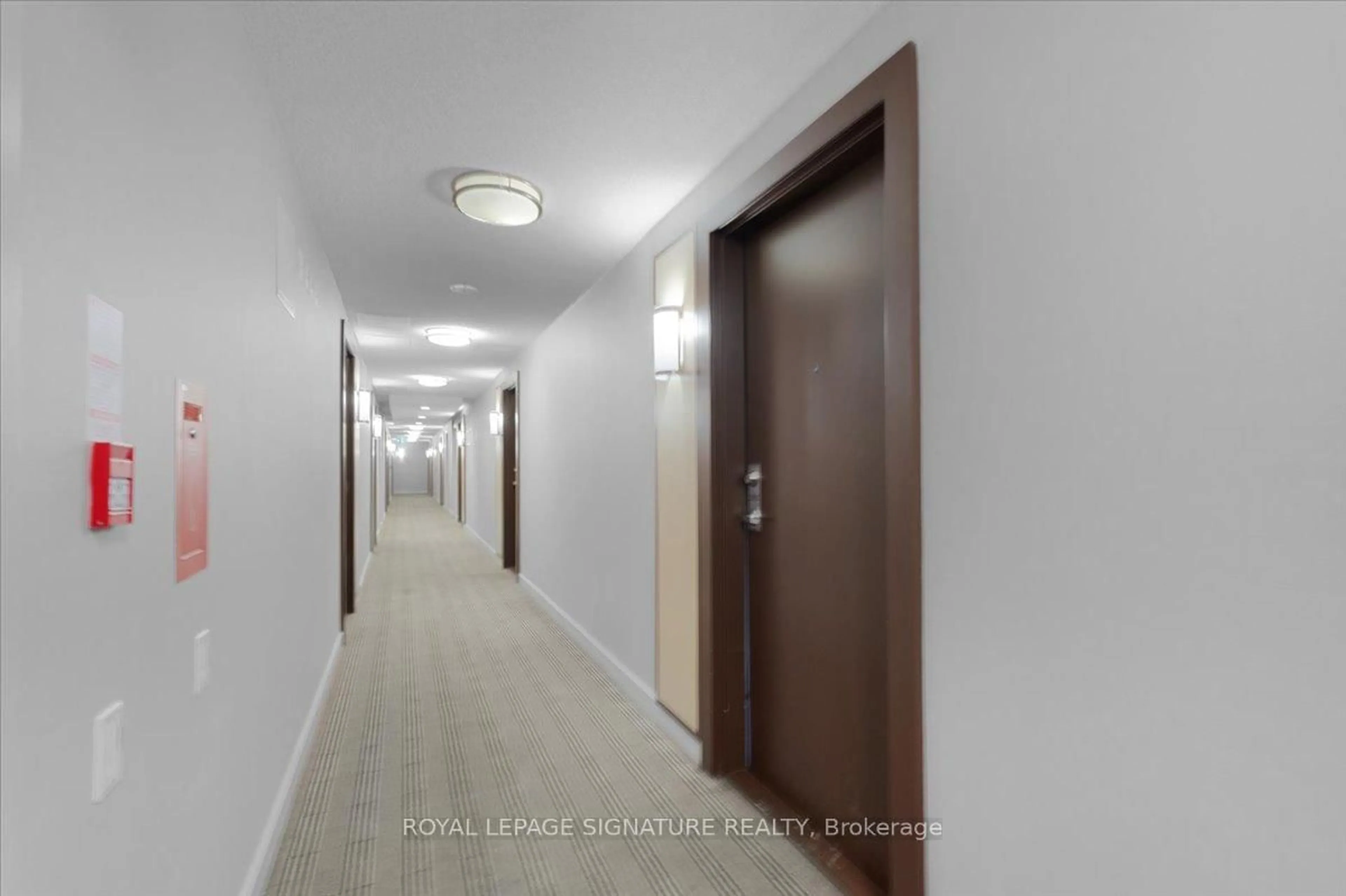 Indoor foyer for 155 Legion Rd #2903, Toronto Ontario M8Y 0A7