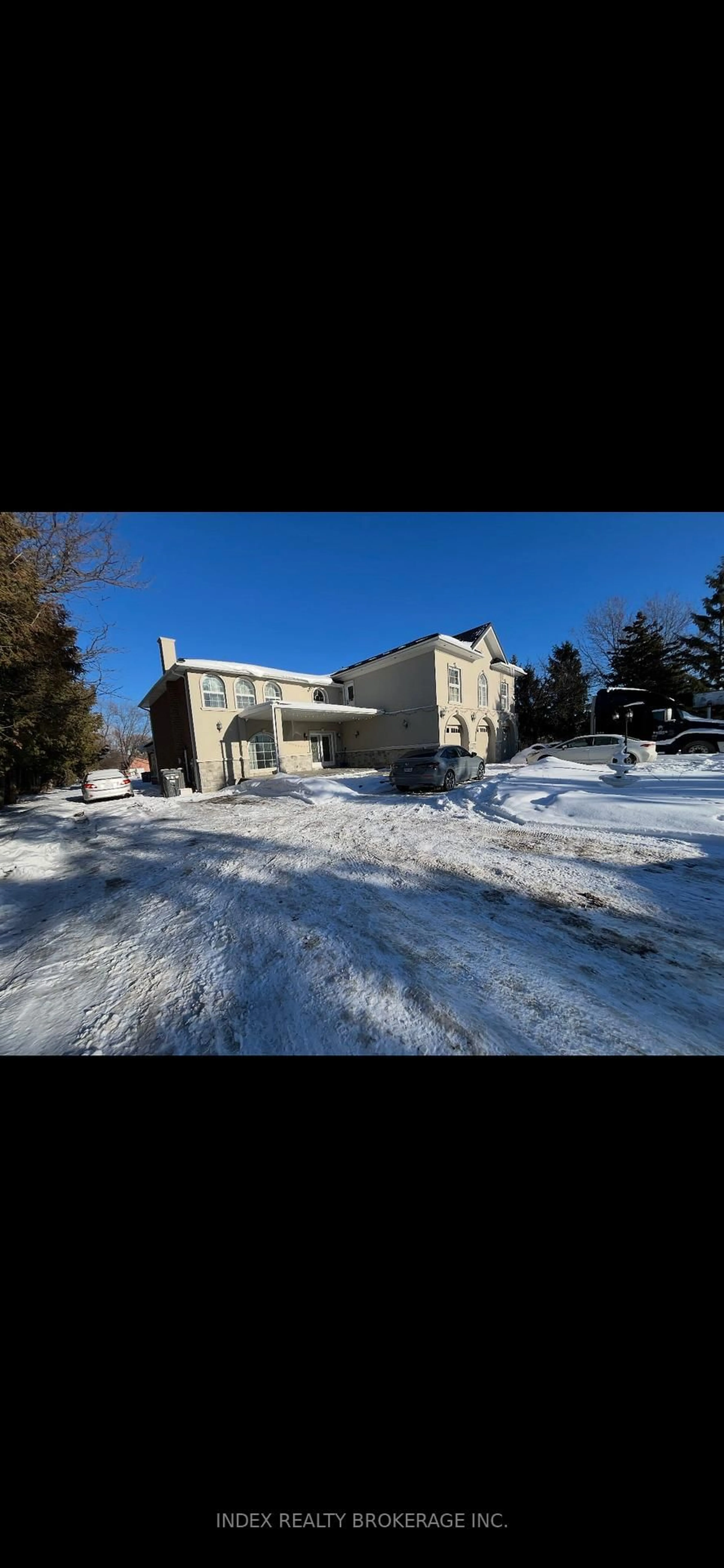 A pic from outside/outdoor area/front of a property/back of a property/a pic from drone, building for 9 Julian Dr, Brampton Ontario L6P 0L3
