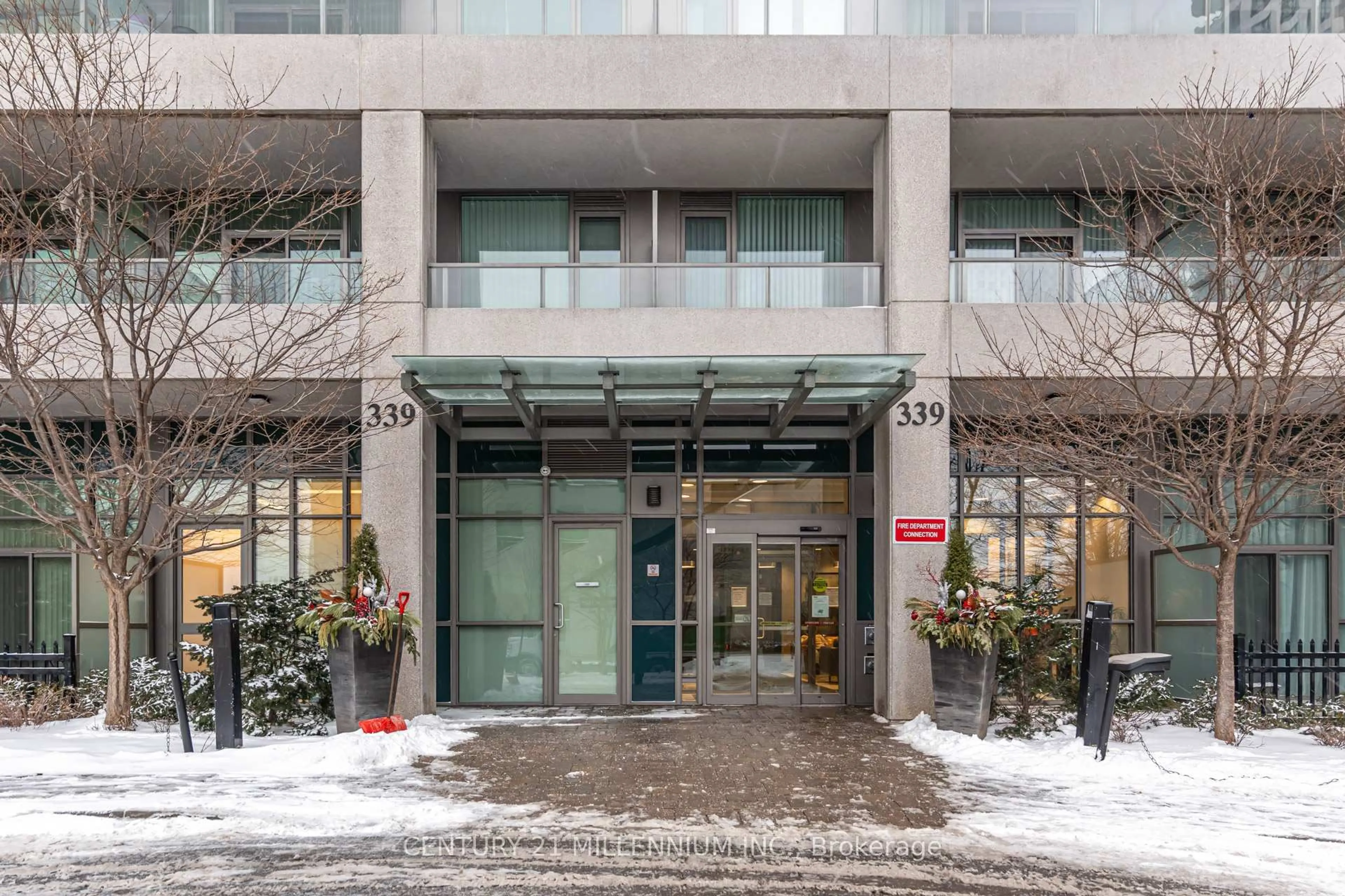 Indoor foyer for 339 Rathburn Rd #1607, Mississauga Ontario L5B 0K6