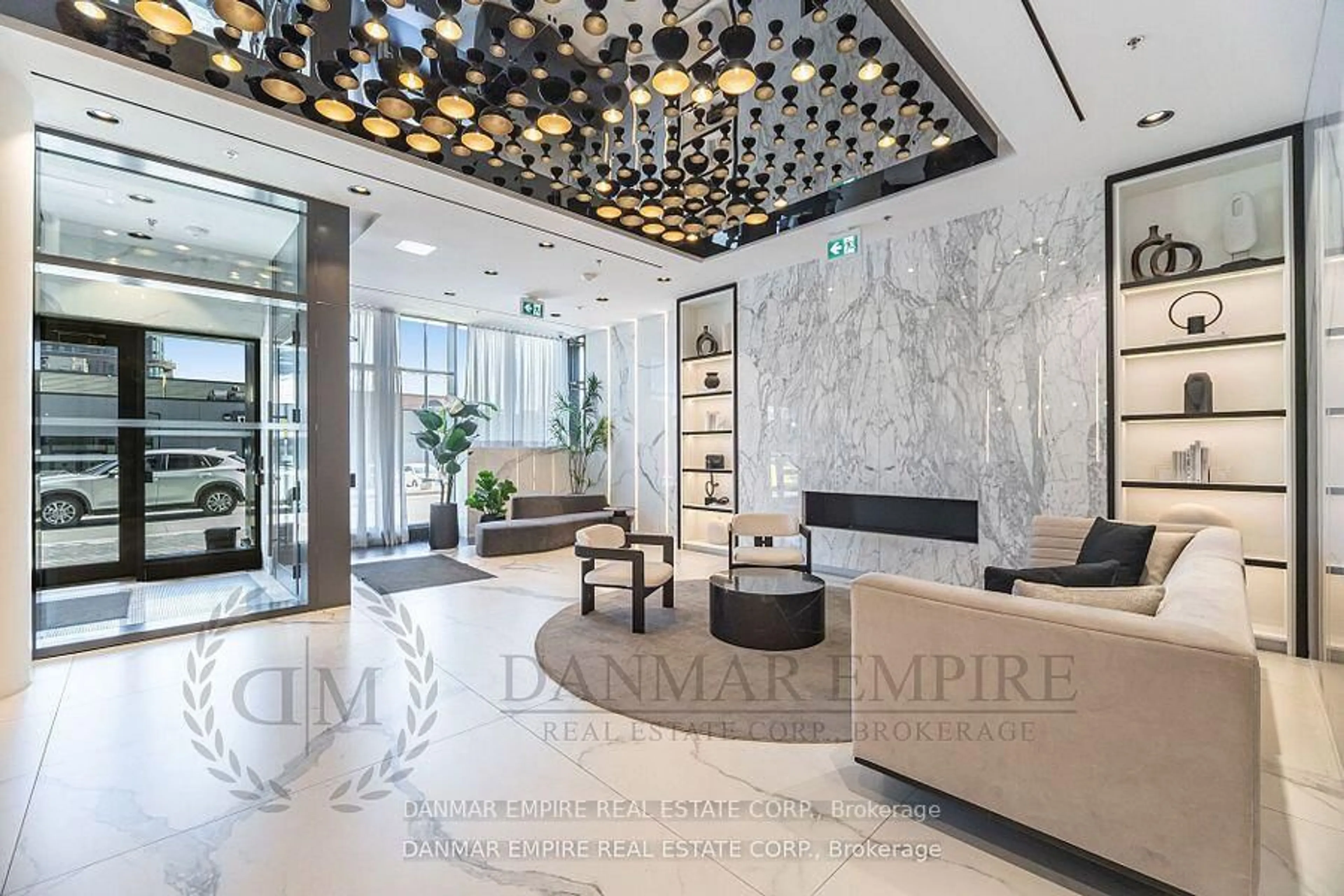 Lobby for 10 Graphophone Grve #1902, Toronto Ontario M6H 0E5