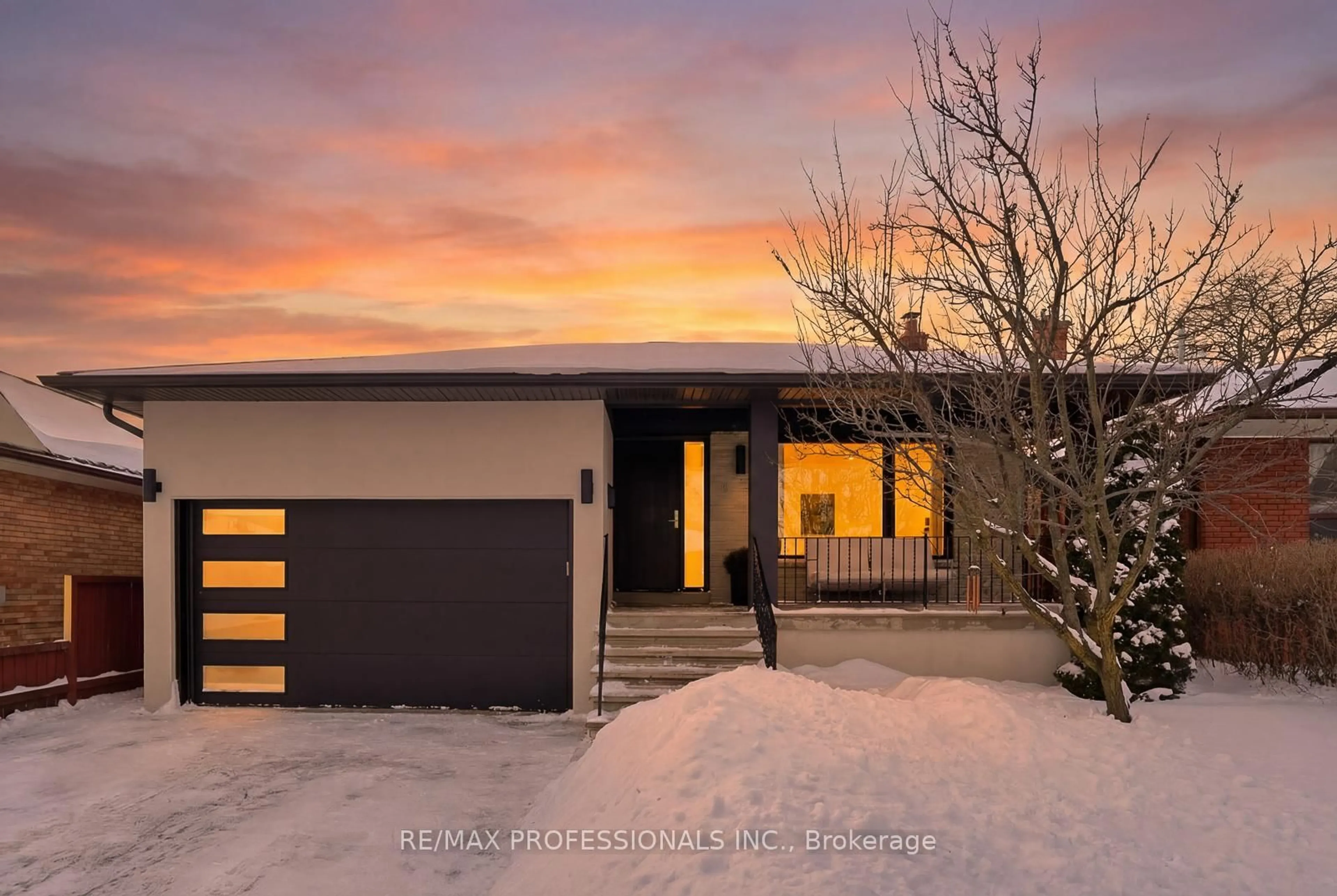 Unknown for 18 Treeview Dr, Toronto Ontario M8W 4B9