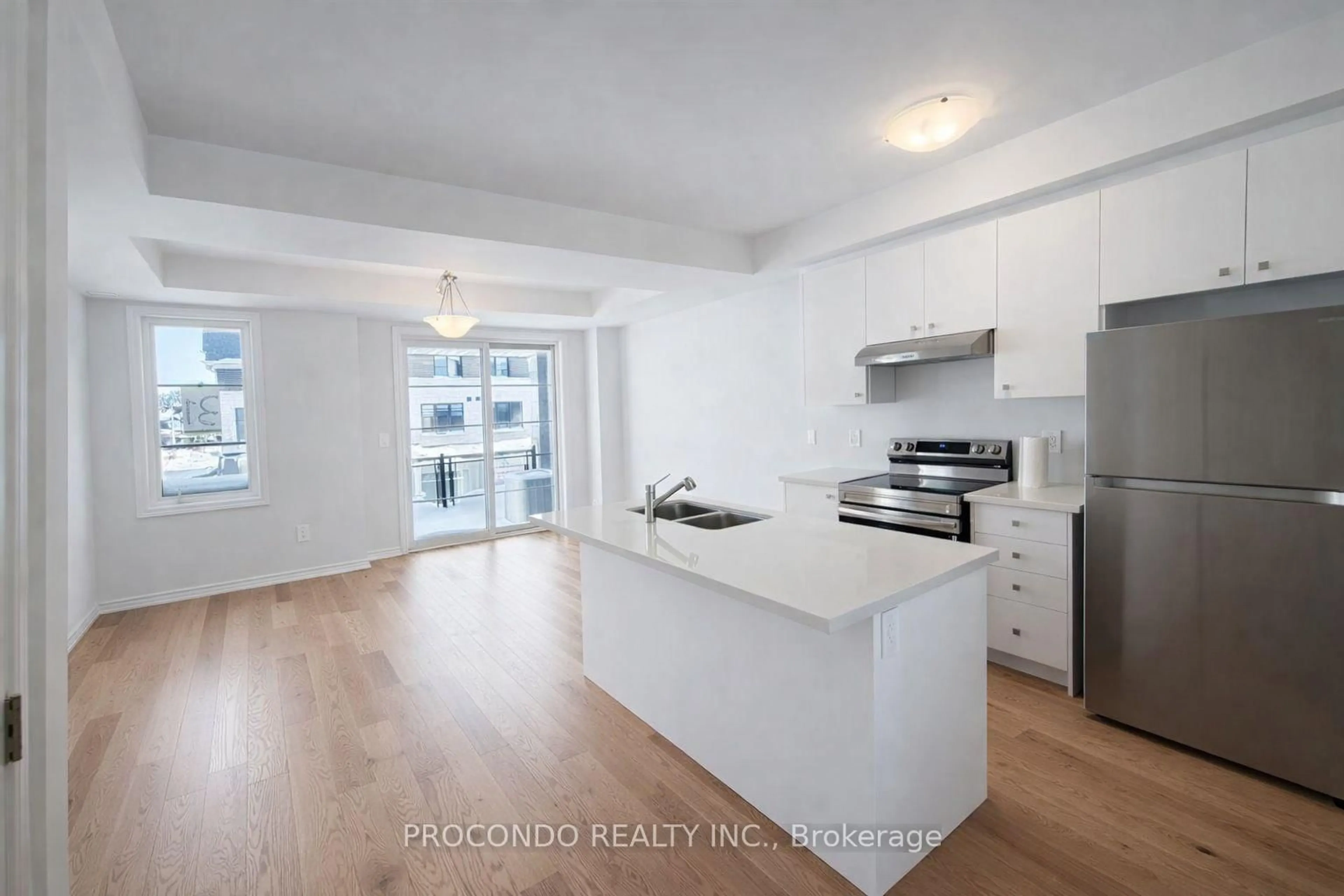 Open concept kitchen, unknown for 5925 Saigon St, Mississauga Ontario L5V 2V9