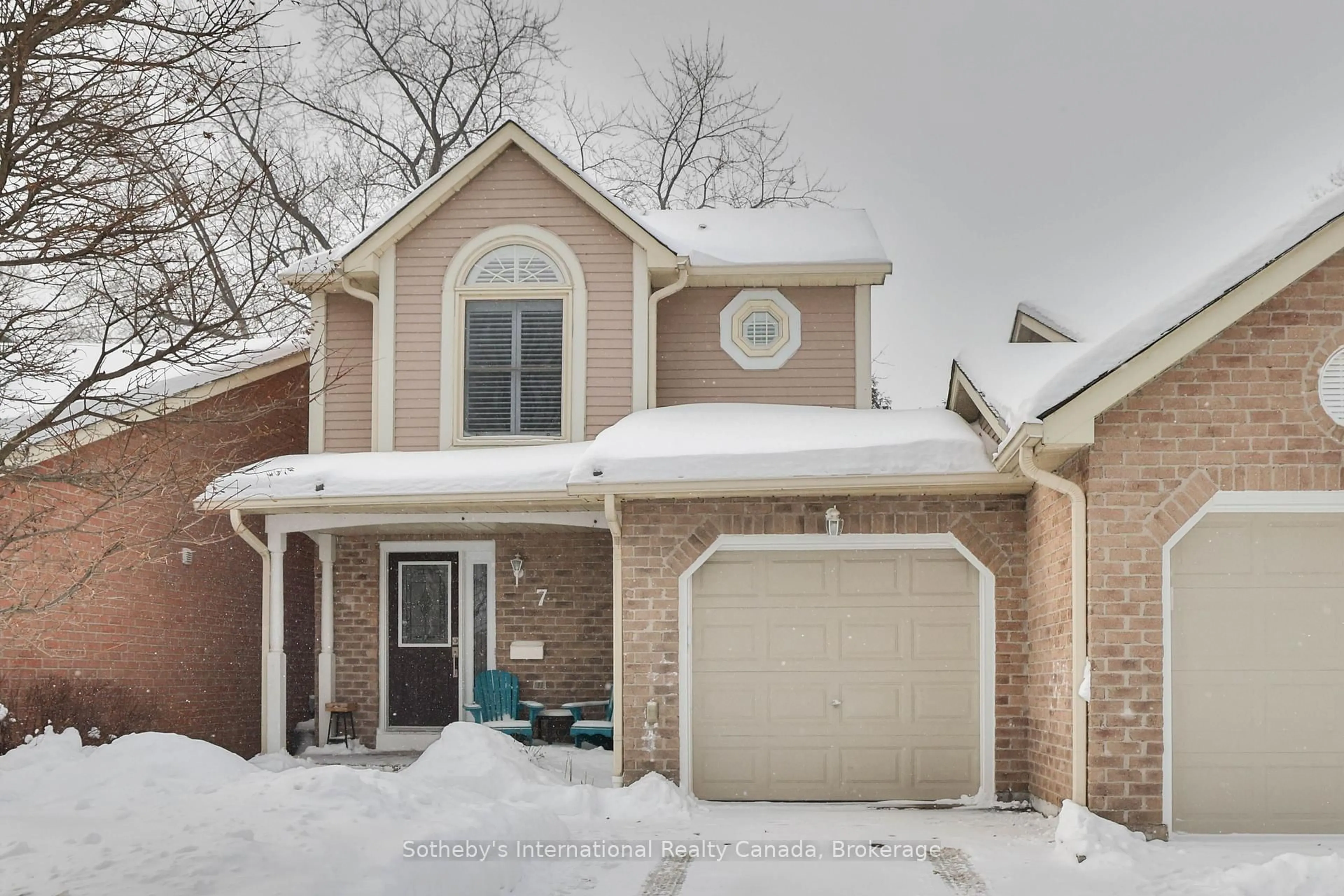 Home with brick exterior material, street for 5255 Lakeshore Rd #7, Burlington Ontario L7L 5X5