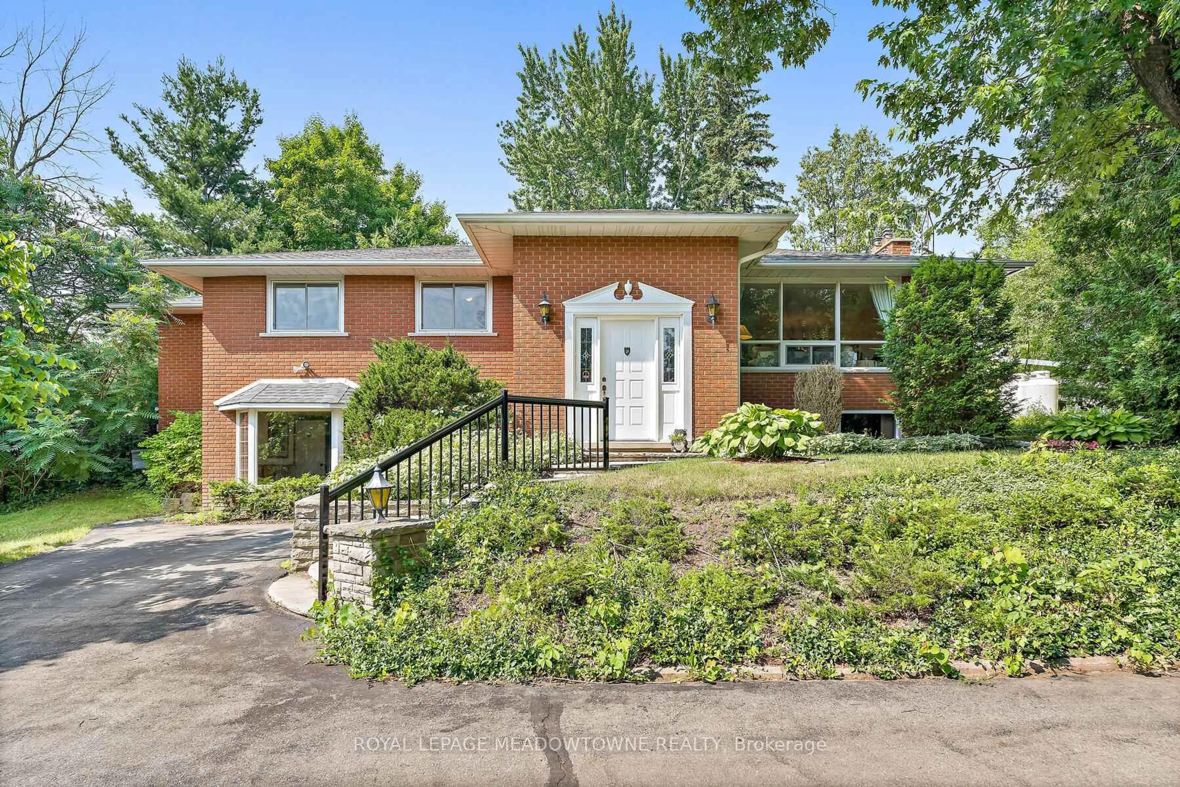 Home with brick exterior material, street for 12506 Eighth Line, Halton Hills Ontario L7G 4S4