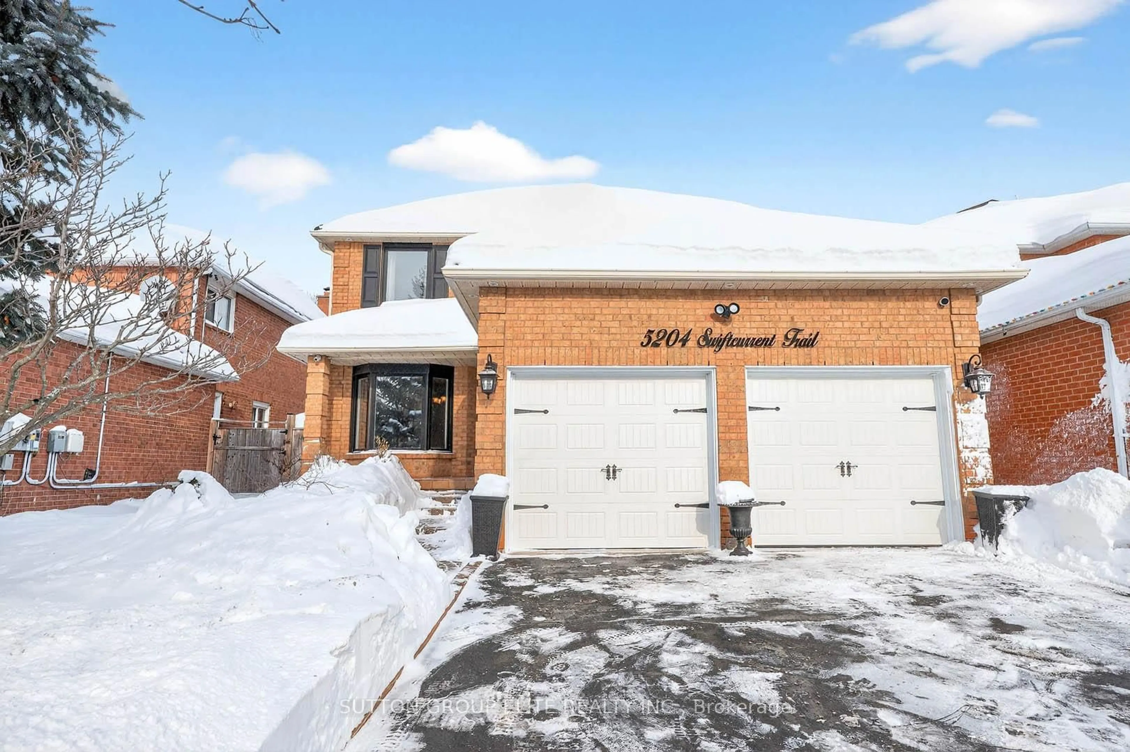 Home with brick exterior material, street for 5204 Swiftcurrent Tr, Mississauga Ontario L5R 2H8