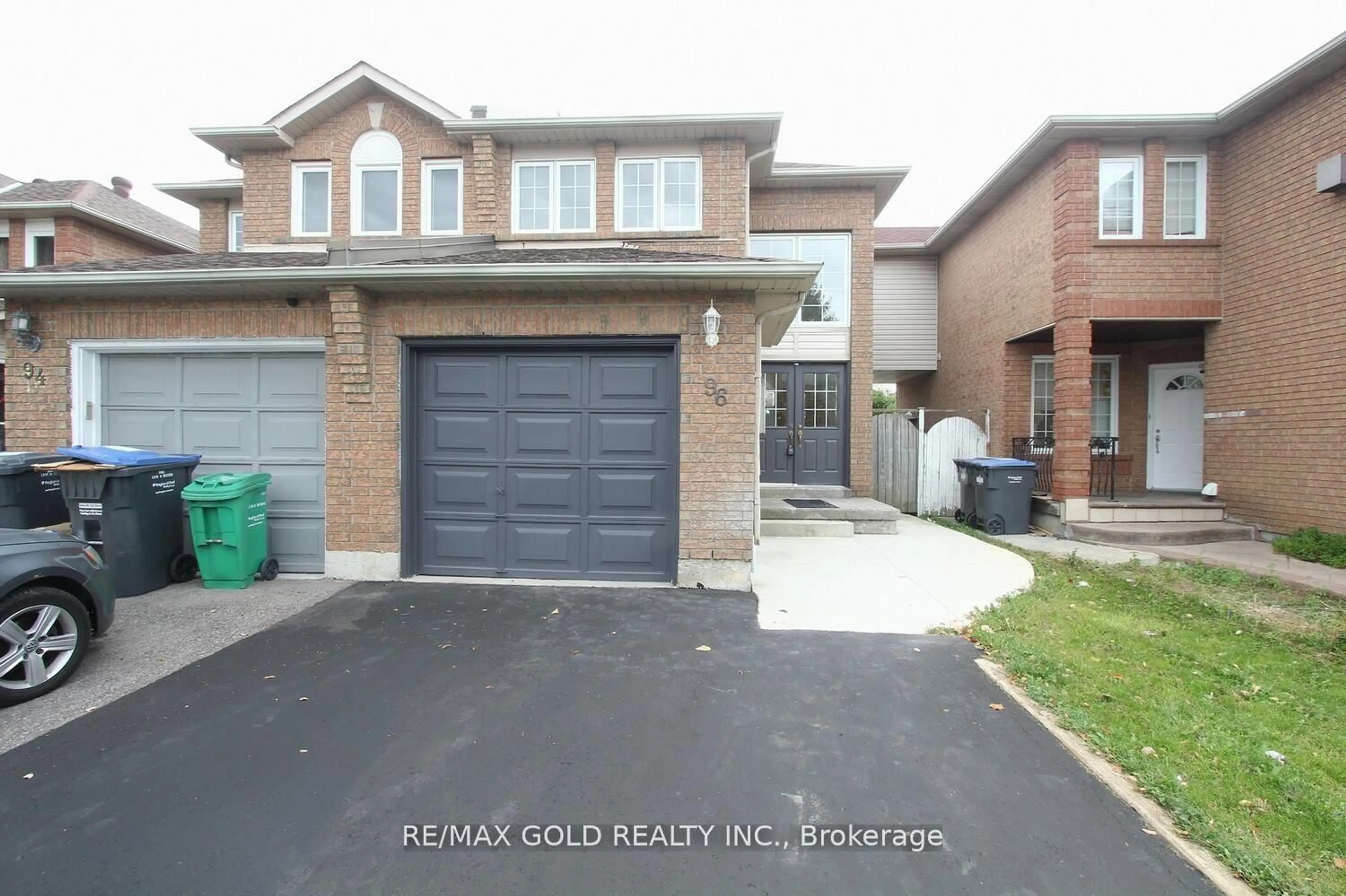 Home with brick exterior material, street for 96 Lauraglen Cres, Brampton Ontario L6Y 5A6