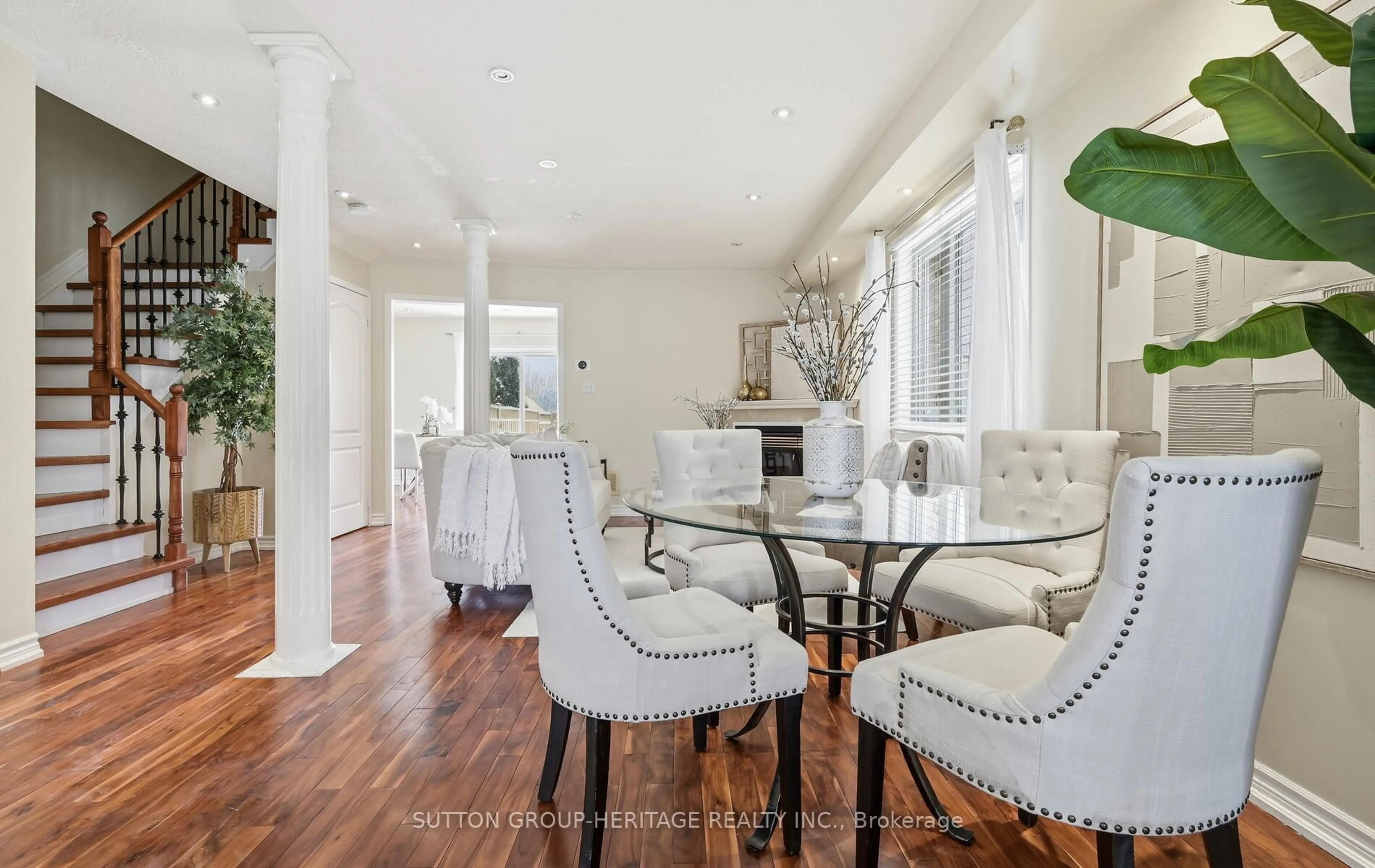 Dining room, unknown for 717 Dolly Bird Lane, Mississauga Ontario L5W 1C7
