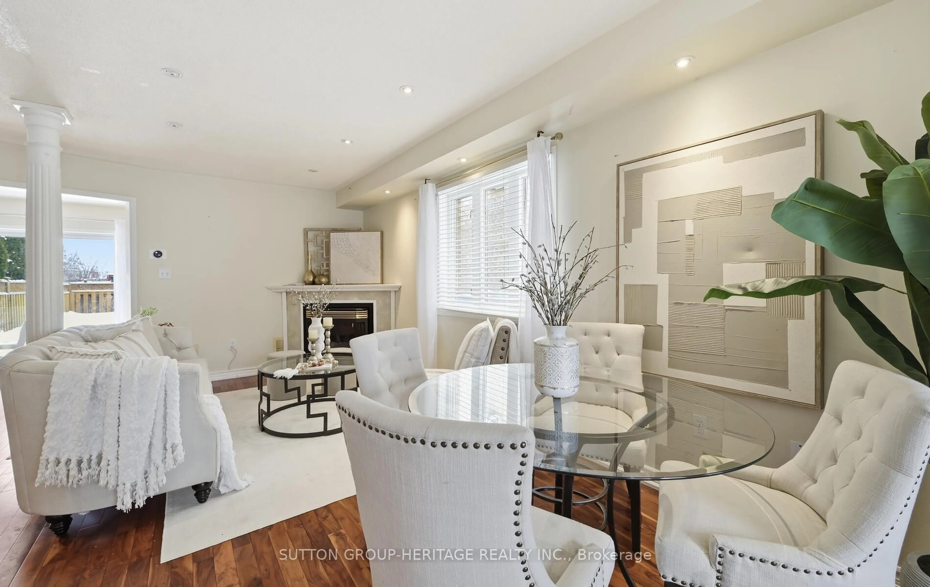 Unknown for 717 Dolly Bird Lane, Mississauga Ontario L5W 1C7