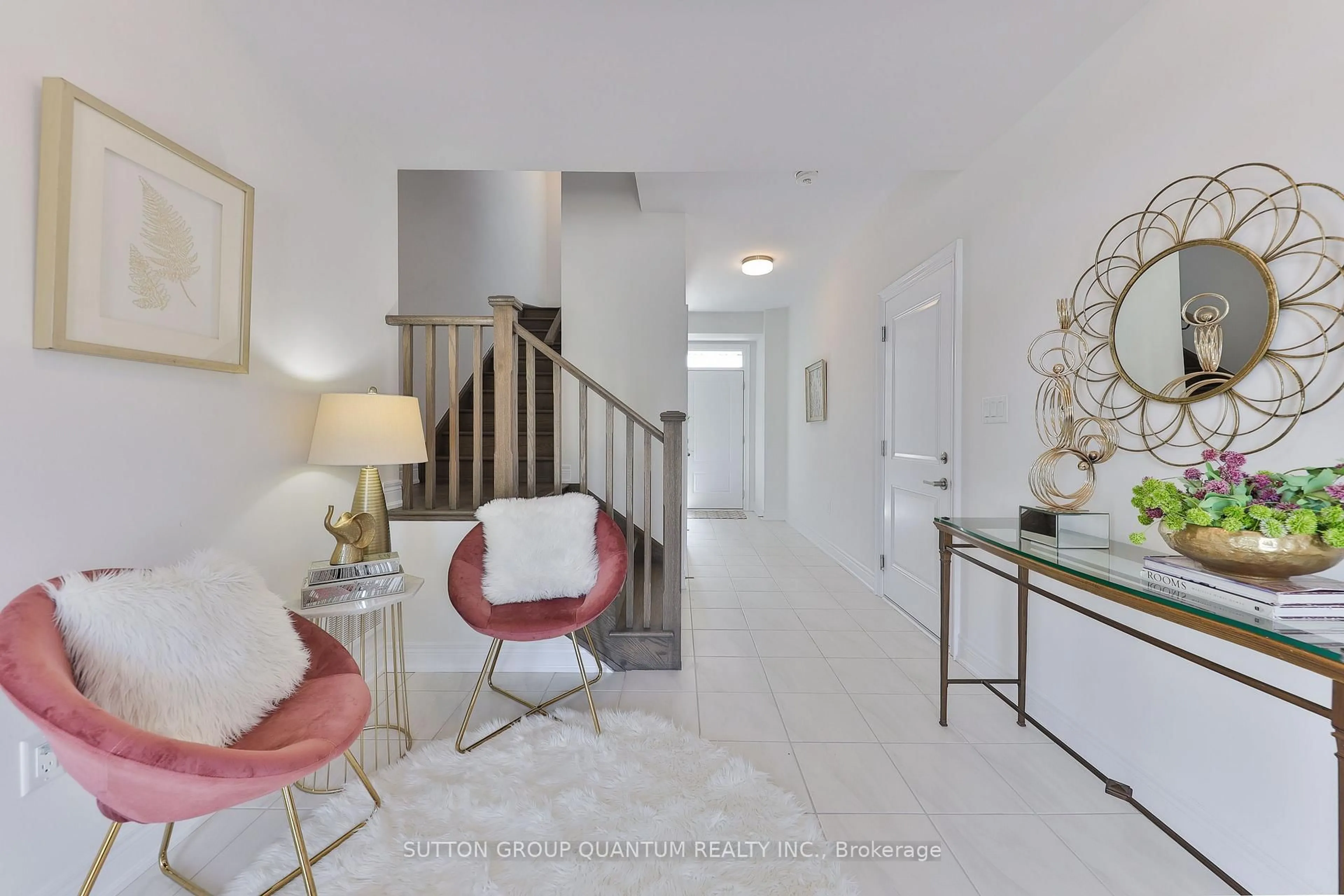 Indoor entryway for 2168 Postmaster Dr, Oakville Ontario L6M 5T1