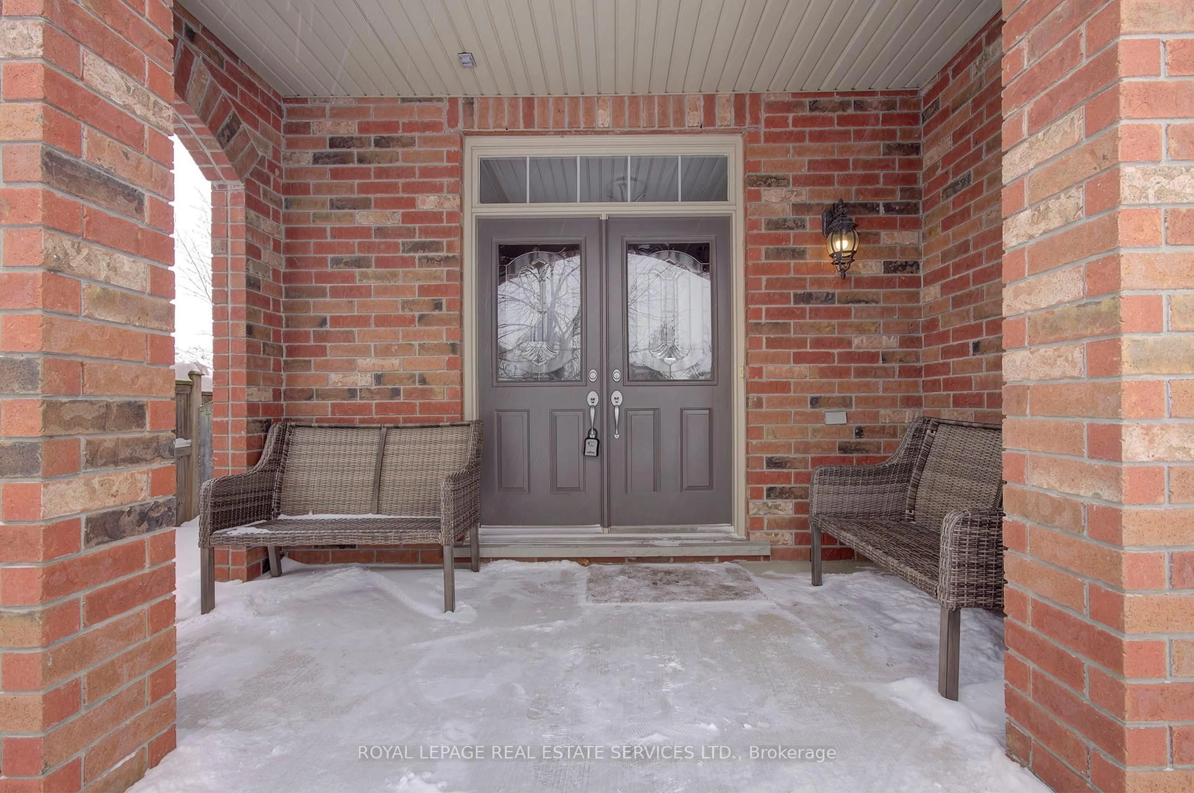 Indoor entryway for 2275 Littondale Lane, Oakville Ontario L6M 0A6