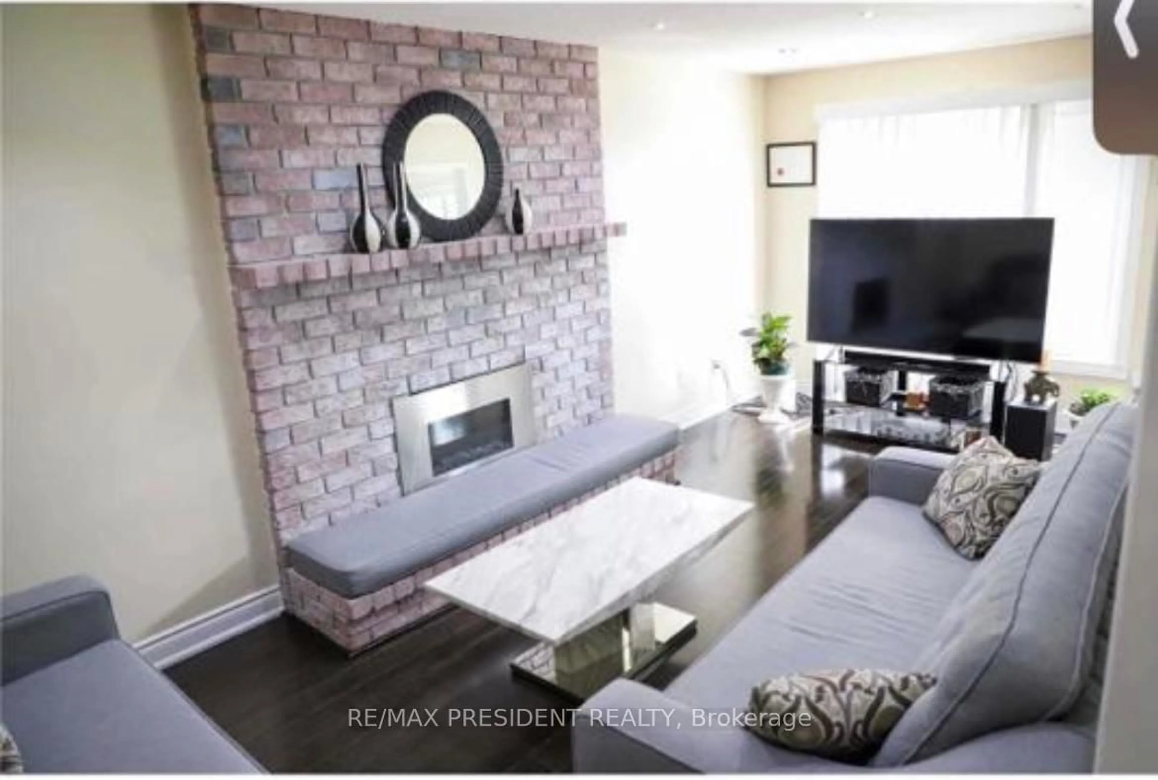 Living room with furniture, unknown for 146 Havelock Dr, Brampton Ontario L6W 4G3