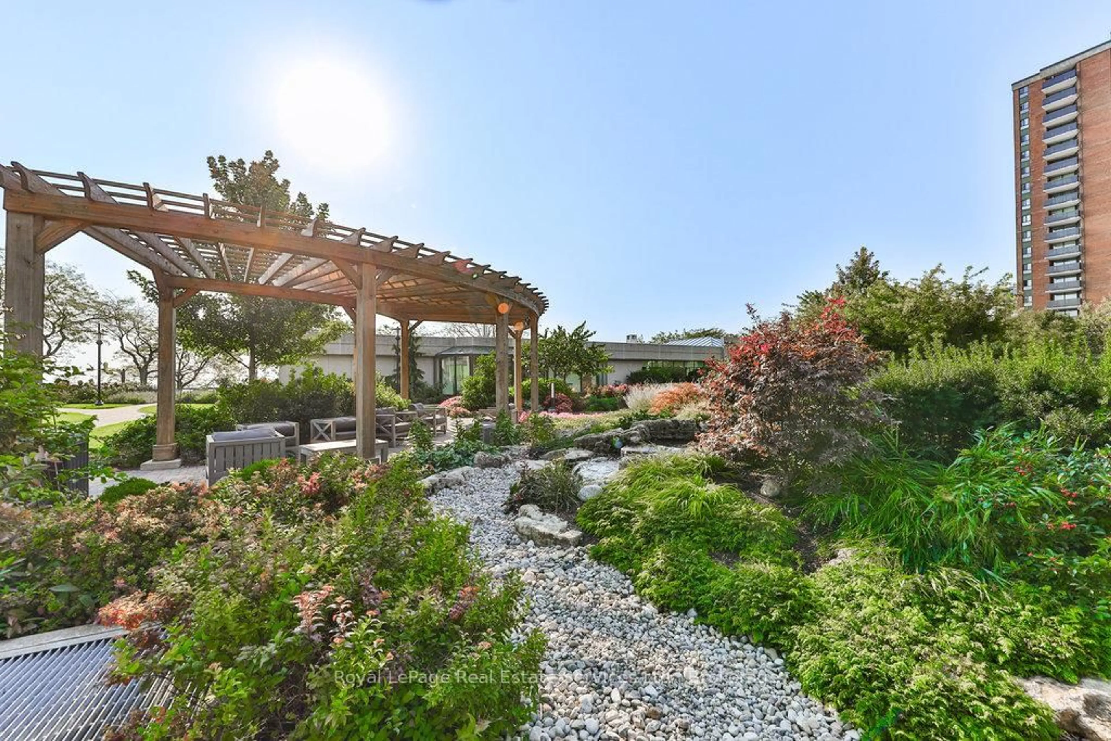 Patio, water/lake/river/ocean view for 2170 Marine Dr #701, Oakville Ontario L6L 5V1