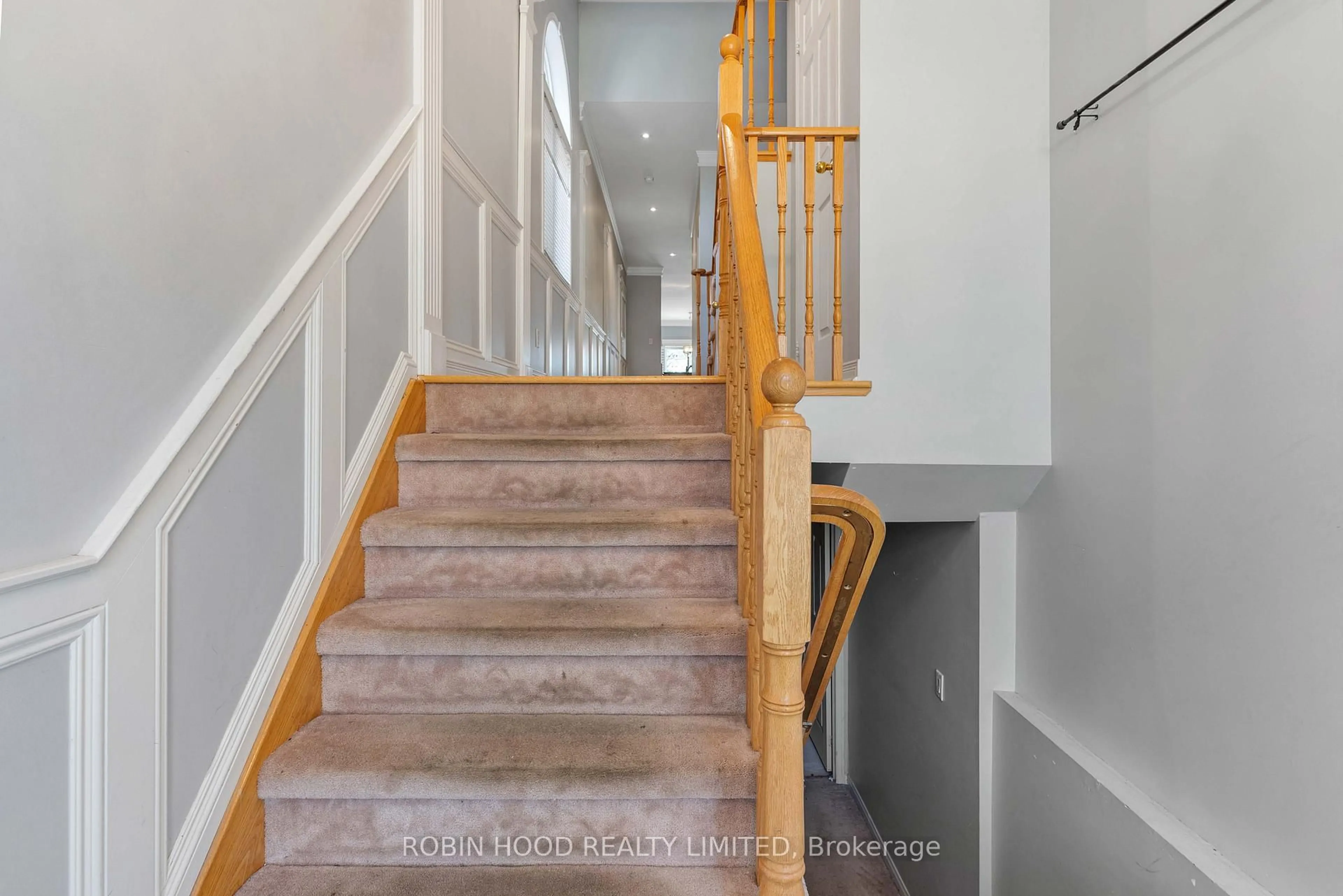 Stairs for 6 Meadowlark Dr, Halton Hills Ontario L7G 6N2