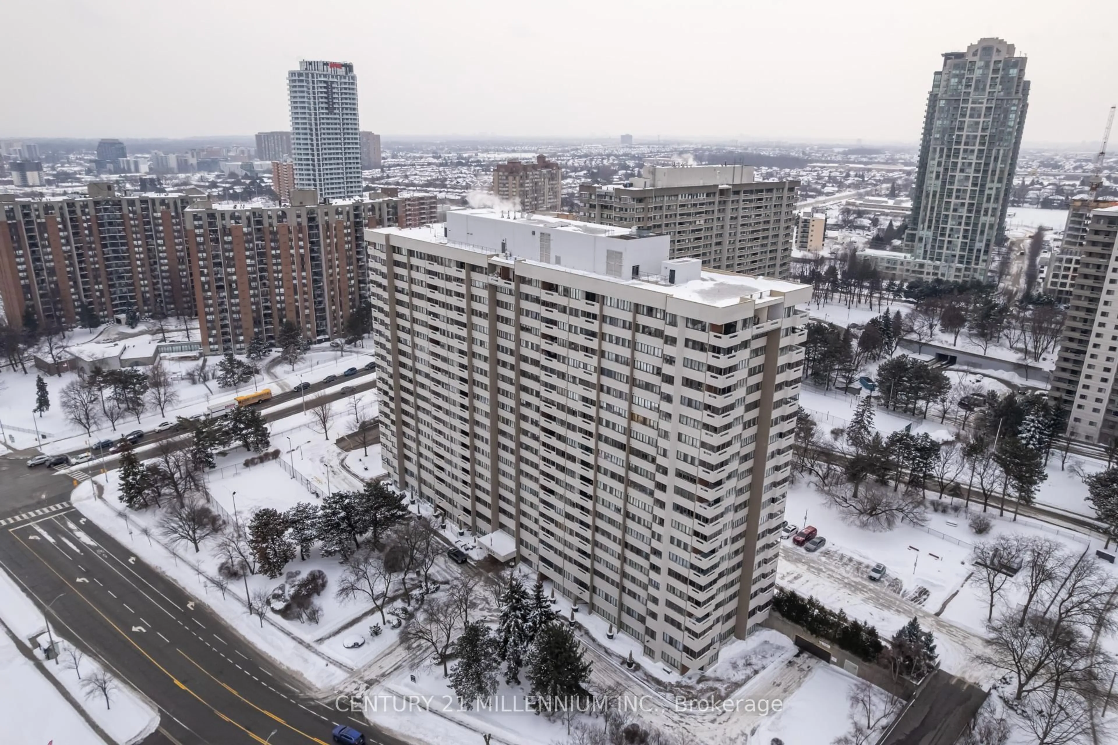 A pic from outside/outdoor area/front of a property/back of a property/a pic from drone, city buildings view from balcony for 1580 Mississauga Valley Blvd #910, Mississauga Ontario L5A 3T8