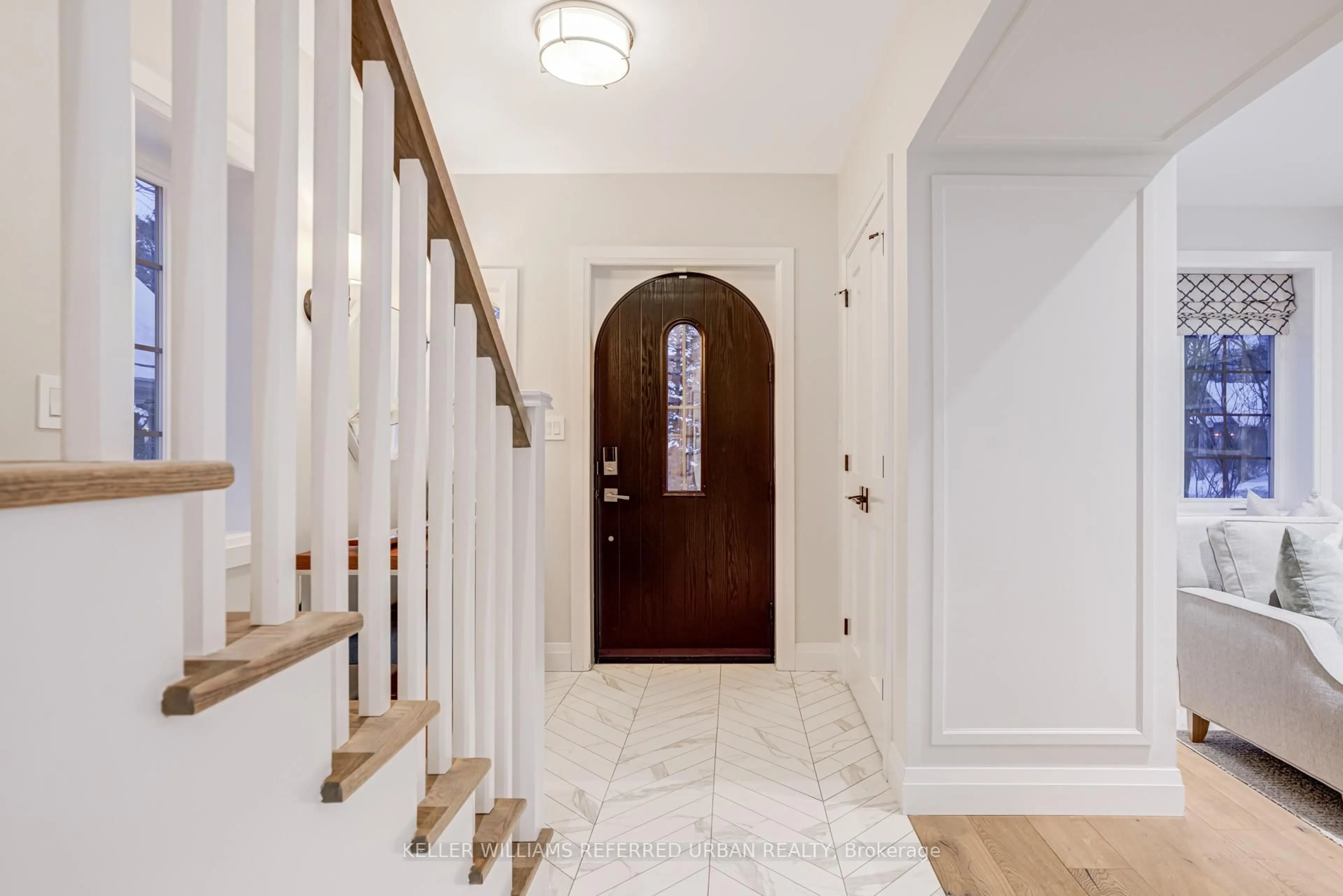 Indoor entryway for 73 Armadale Ave, Toronto Ontario M6S 3W9