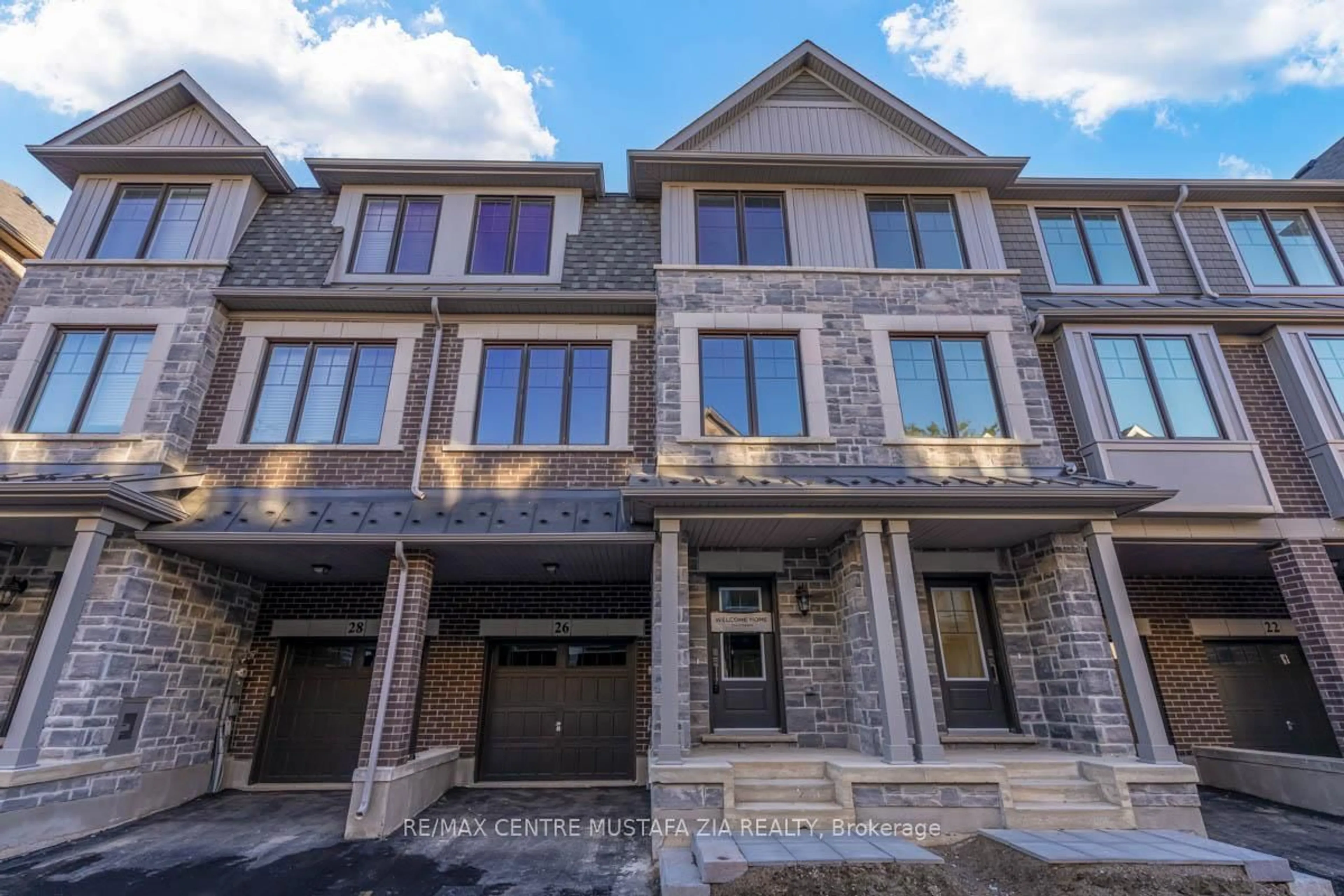 Home with brick exterior material, street for 26 Folcroft St, Brampton Ontario L6Y 0B6