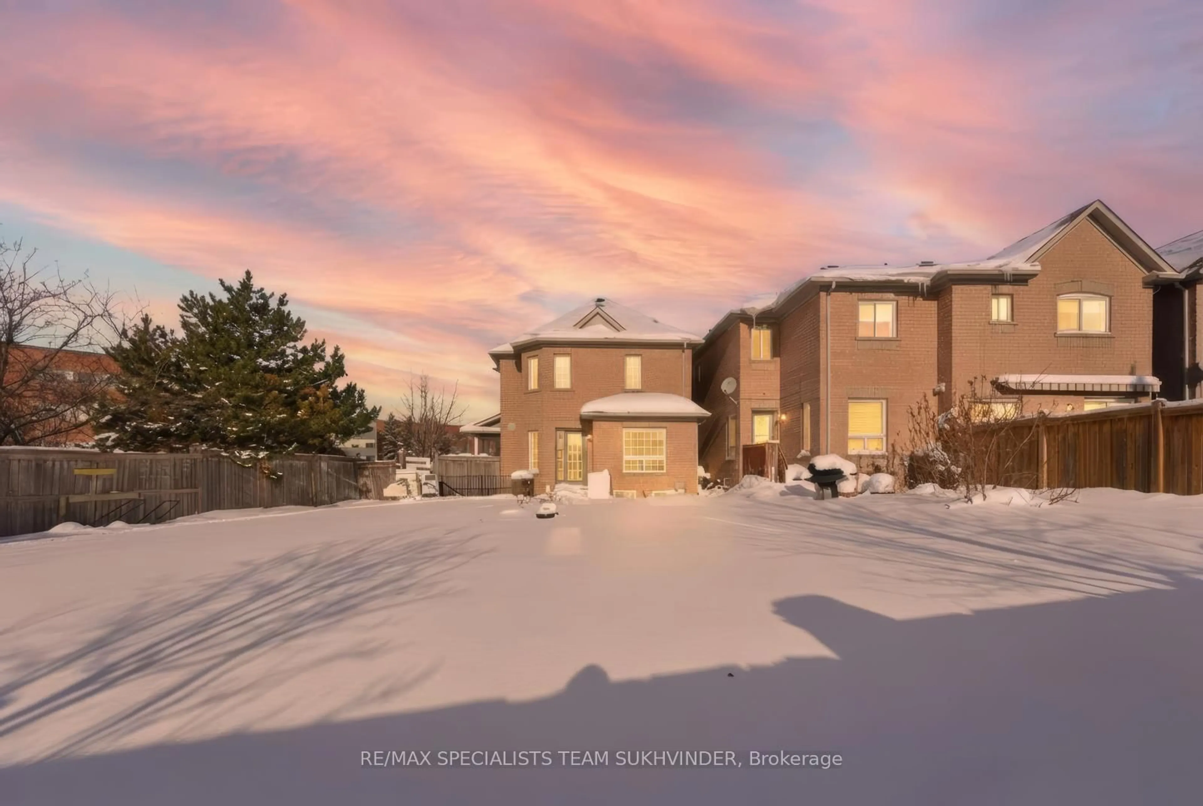 Unknown for 2 Thunderbird Tr, Brampton Ontario L6R 2T3