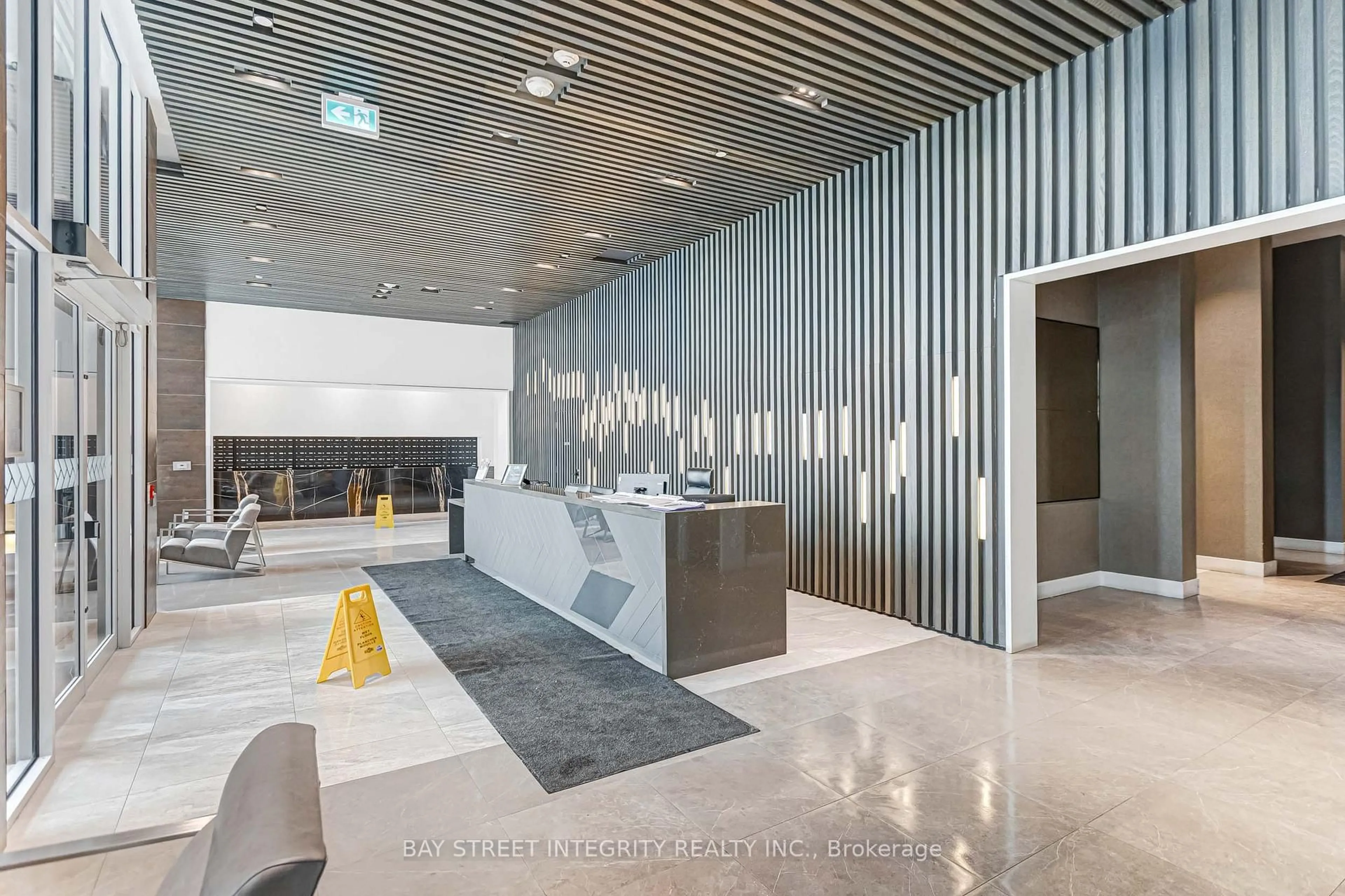 Lobby for 2485 Taunton Rd #326, Oakville Ontario L6H 3R8