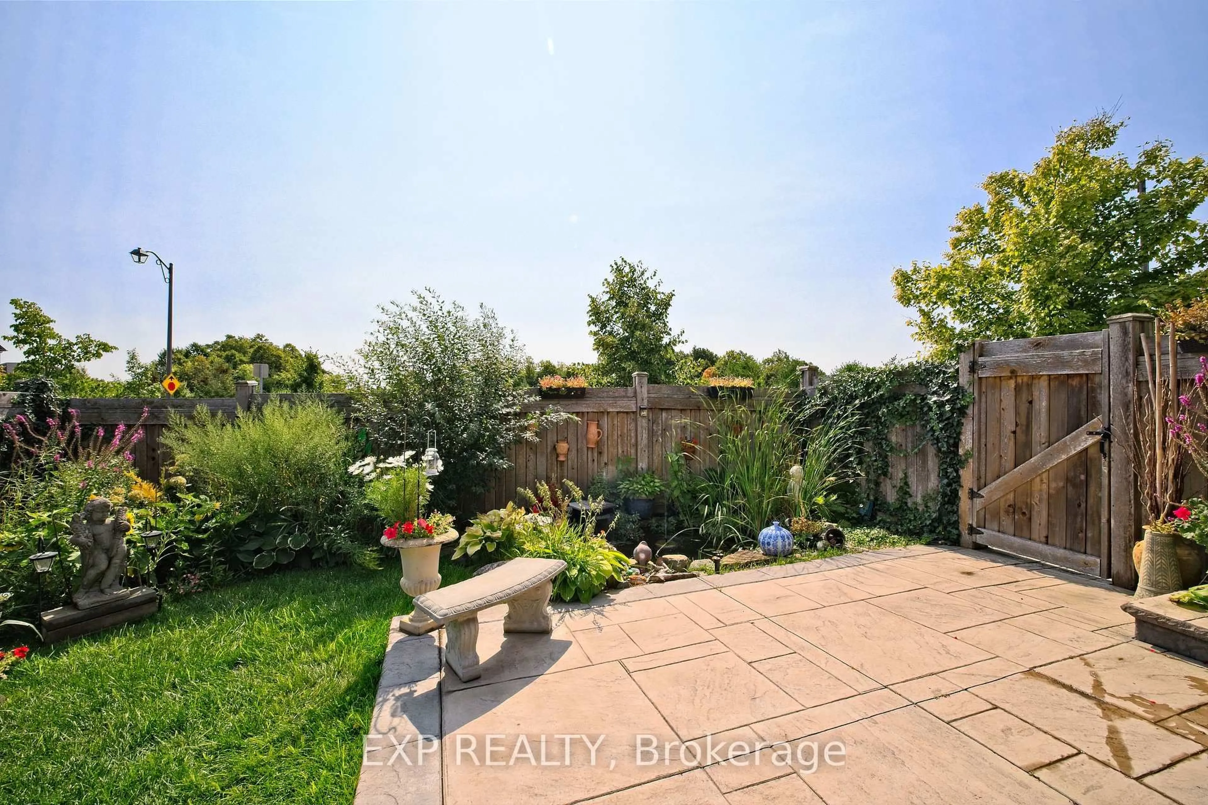 A pic from outside/outdoor area/front of a property/back of a property/a pic from drone, water/lake/river/ocean view for 520 Dougall Ave, Caledon Ontario L7C 3Y8