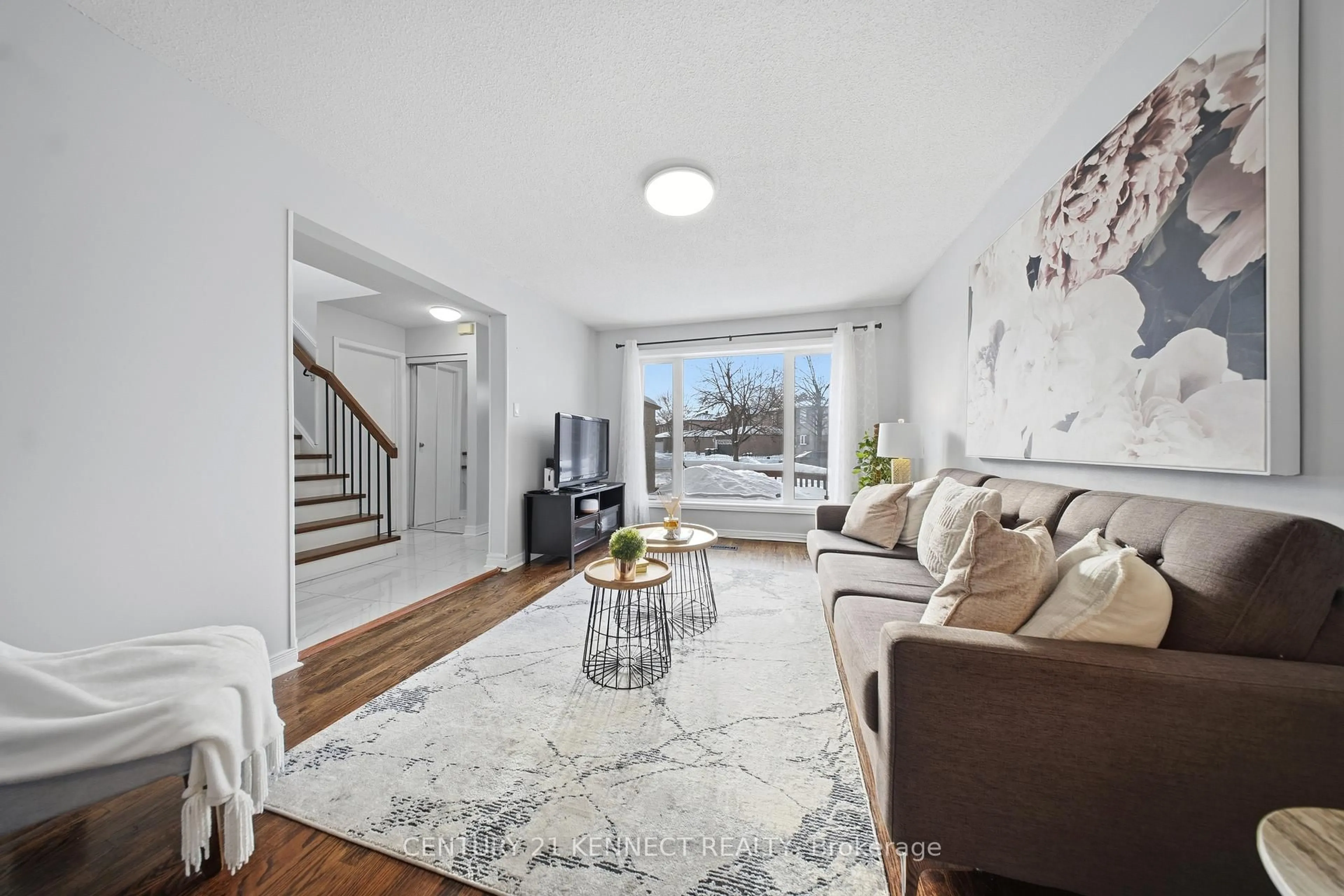 Living room with furniture, unknown for 22 Norma Cres, Brampton Ontario L6S 4H2